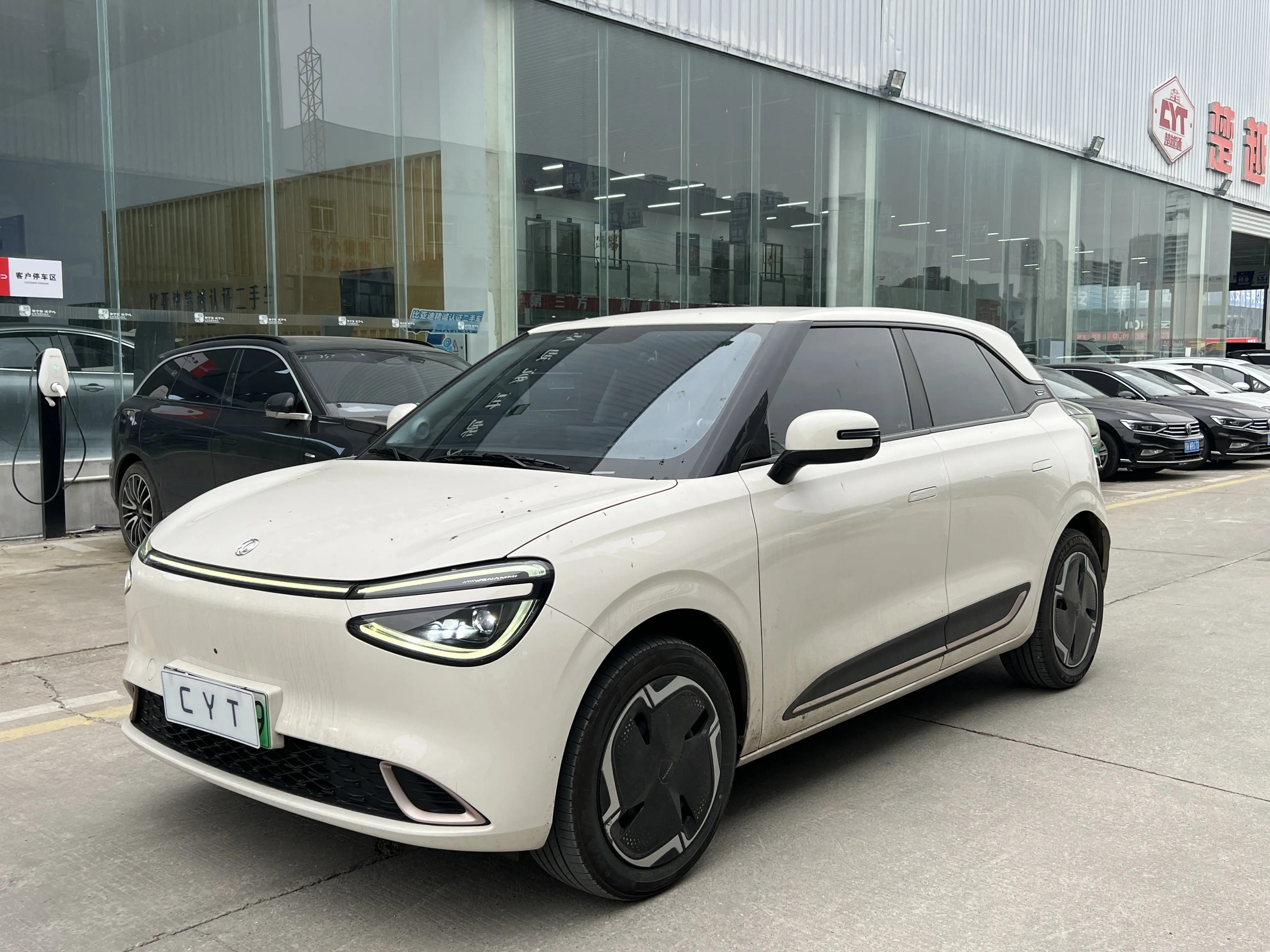Dongfeng Nano 01  из Китая