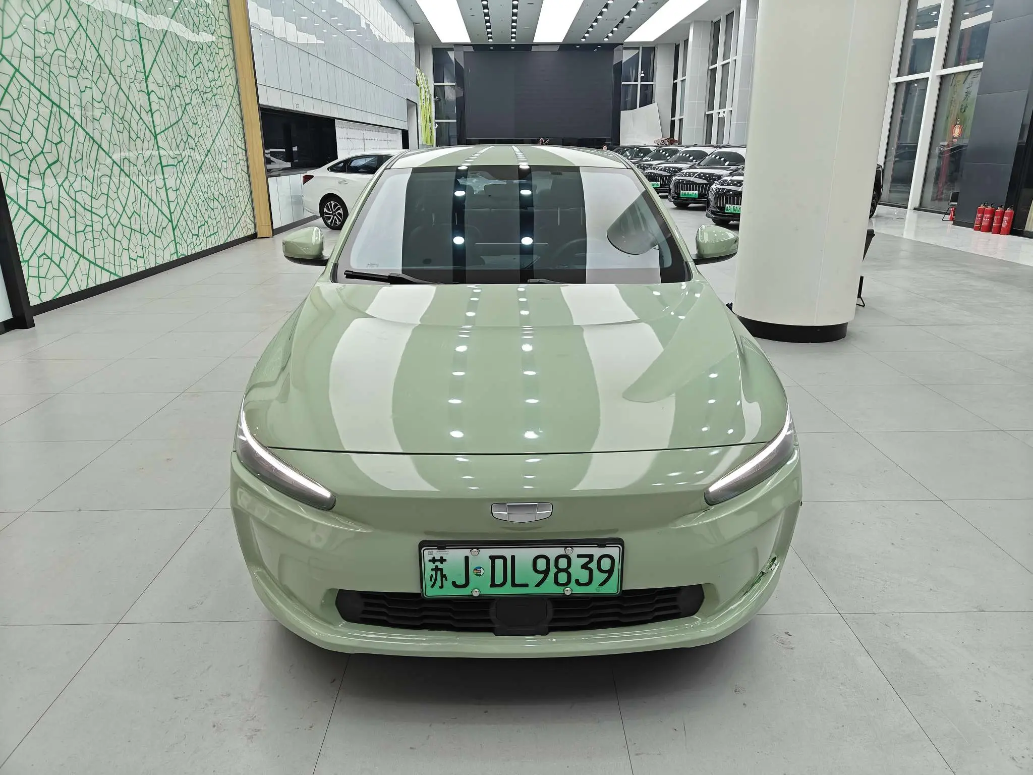 Geely Geometry A  из Китая