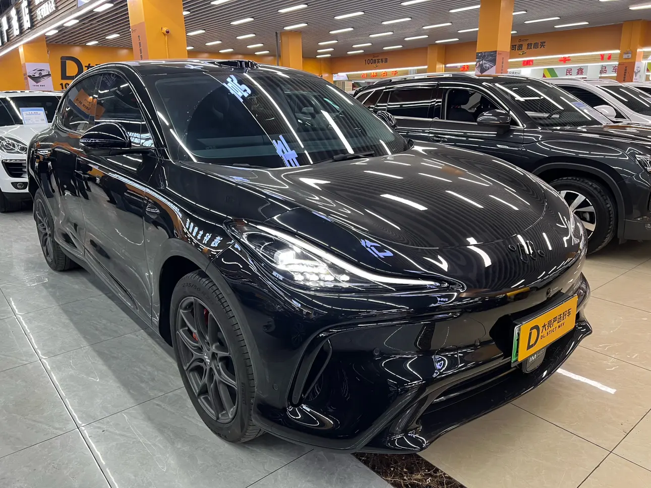 Zhiji LS6  из Китая