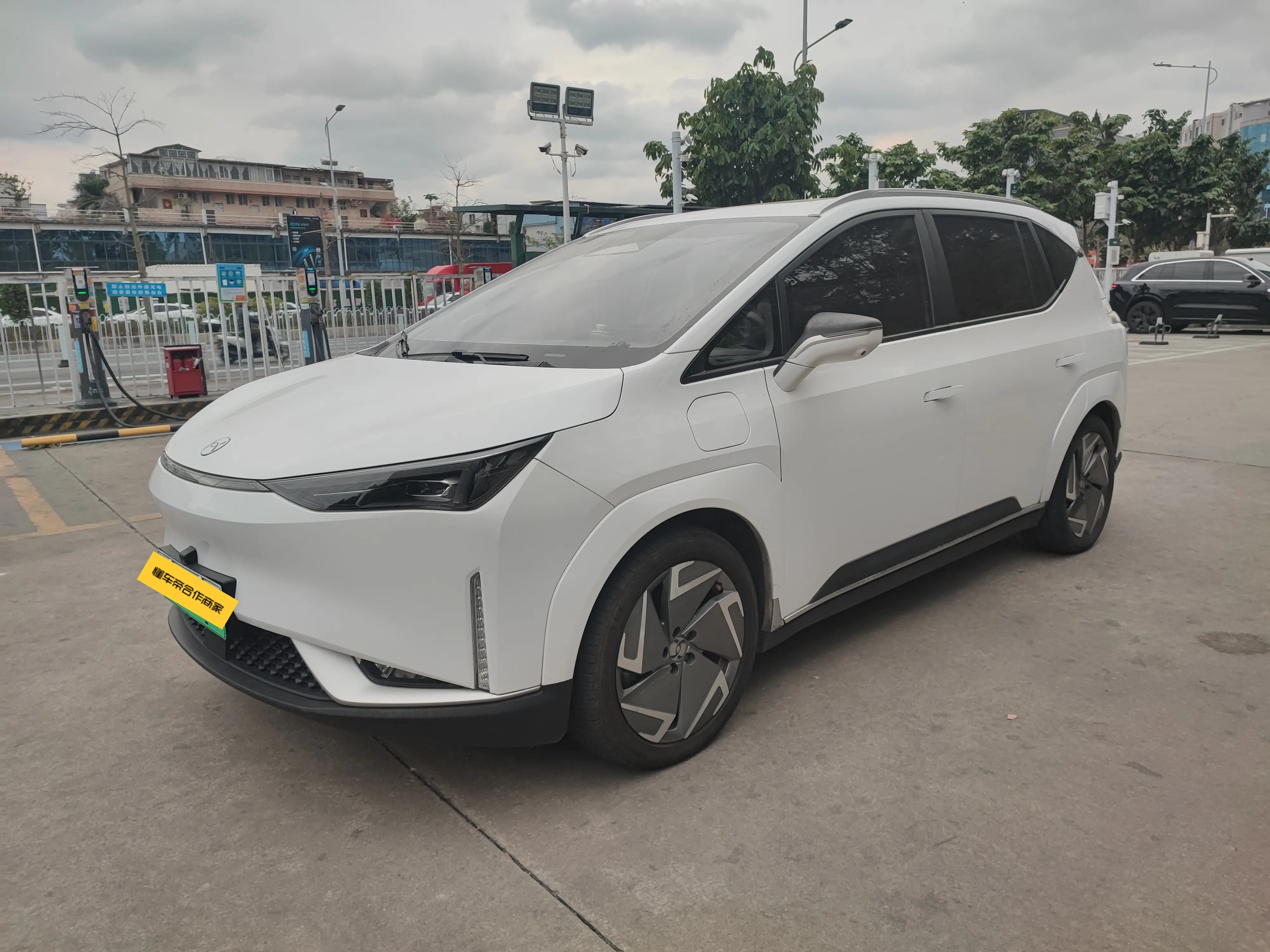 HYCAN Hechuang Z03  из Китая