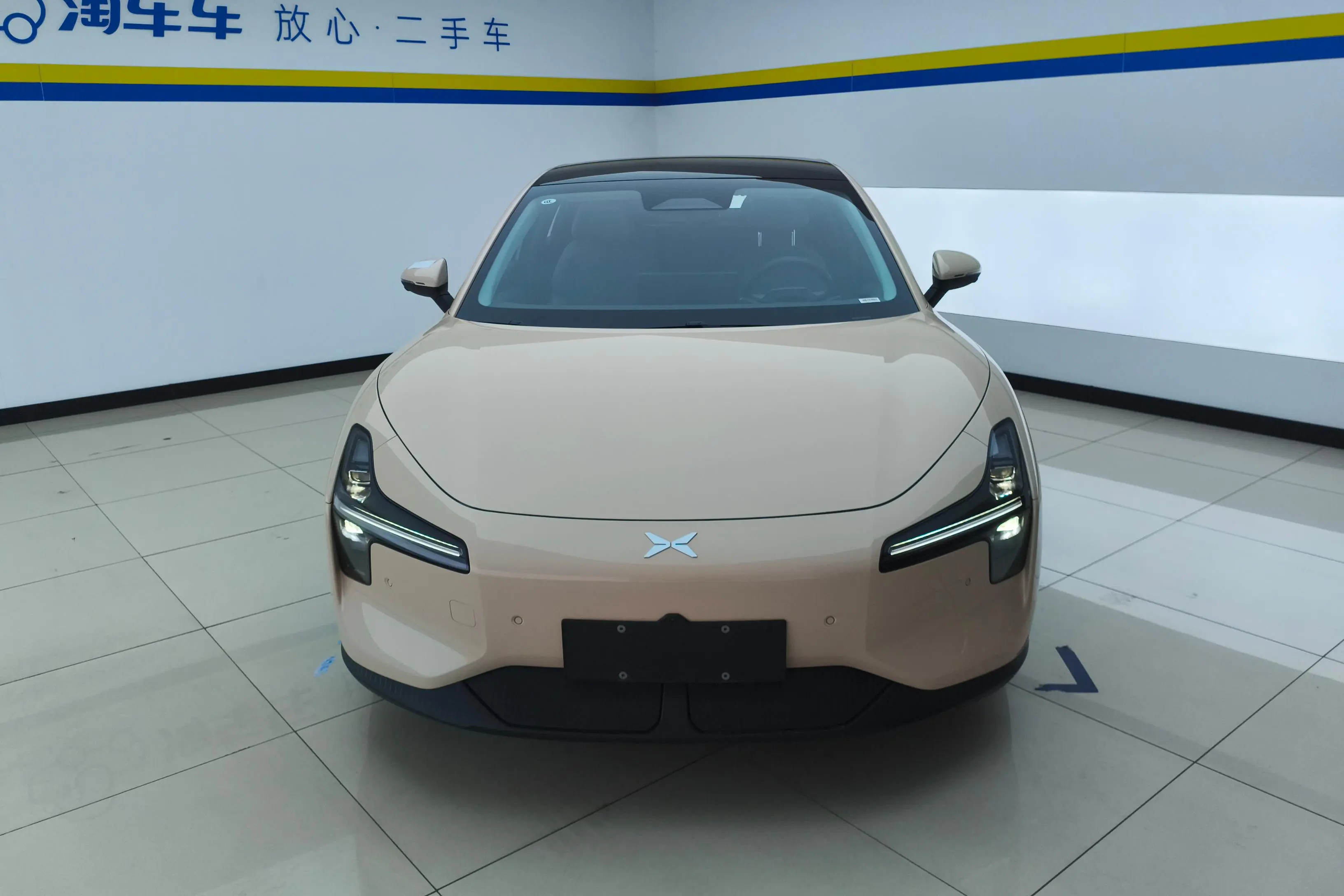 Xpeng Xiaopeng MONA M03  из Китая