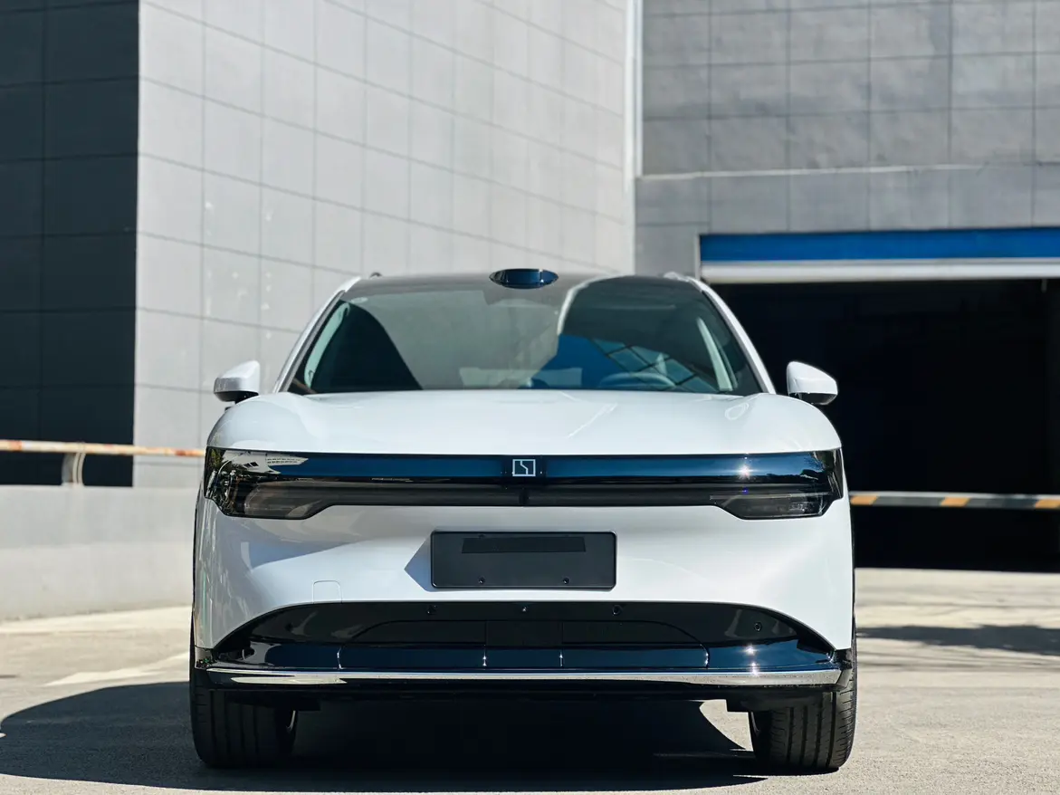 ZEEKR 7X  из Китая