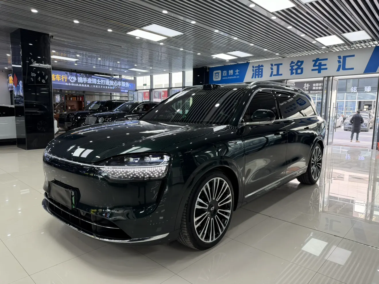 AITO M9 (Wenjie M9)  из Китая