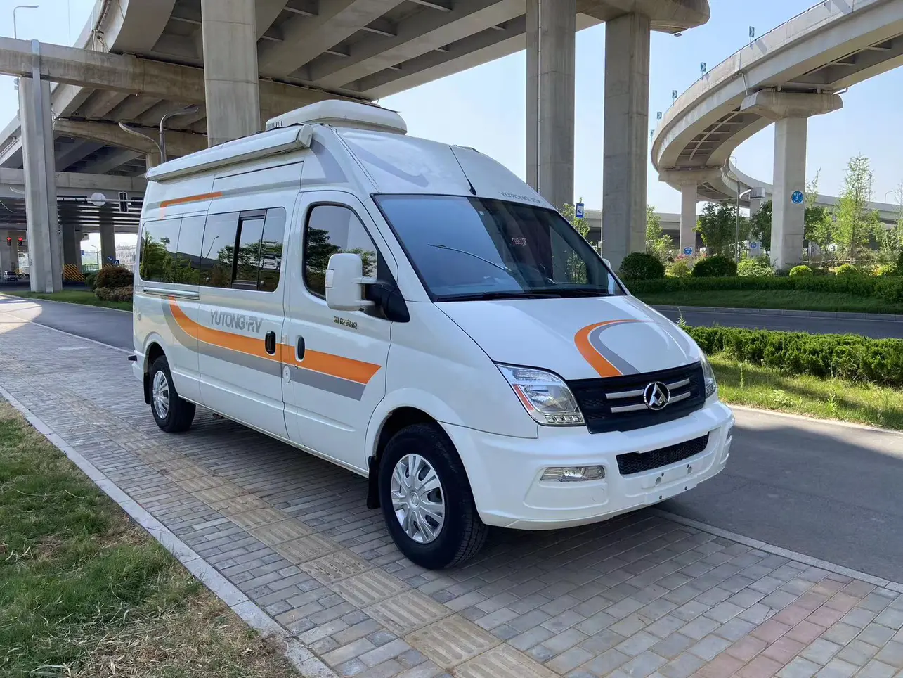 Datong Xintu V80  из Китая