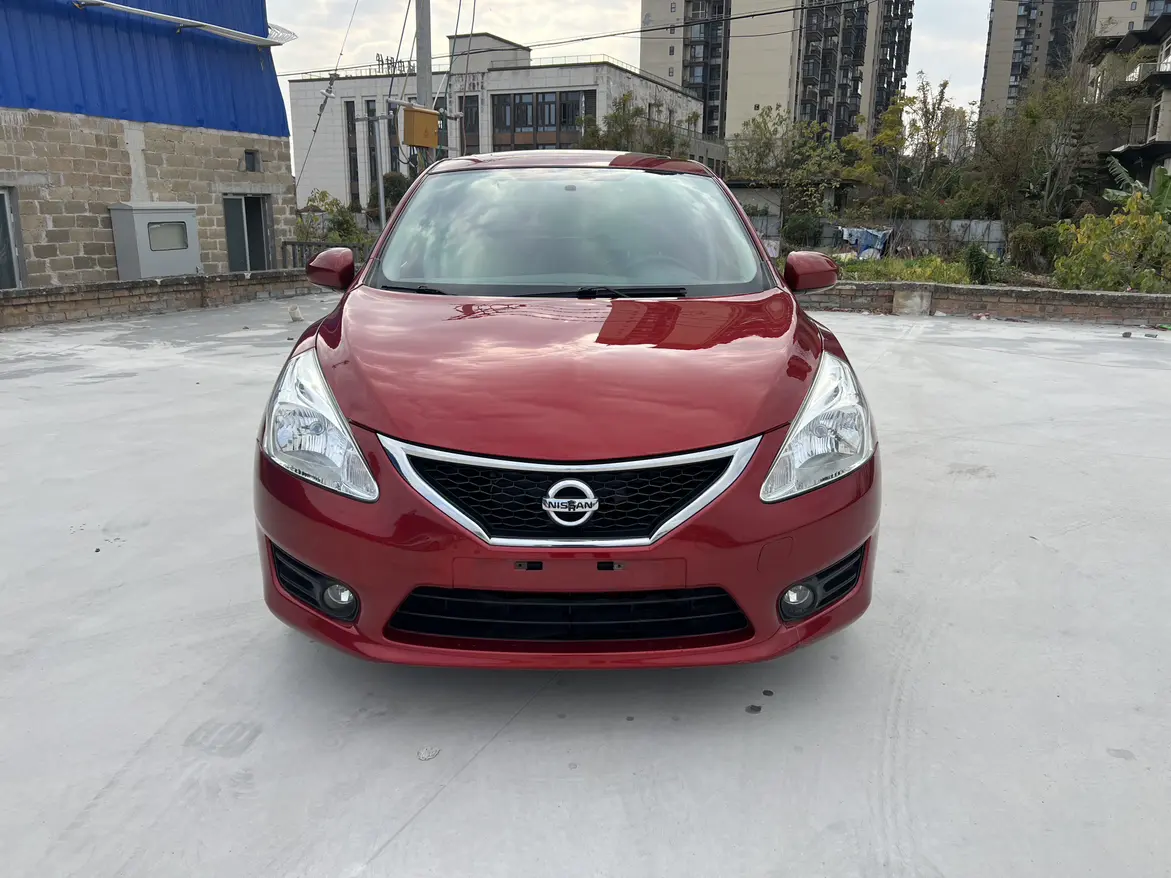 Nissan Tiida  из Китая