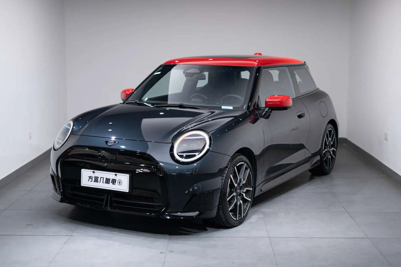 MINI ELECTRIC  COOPER  из Китая