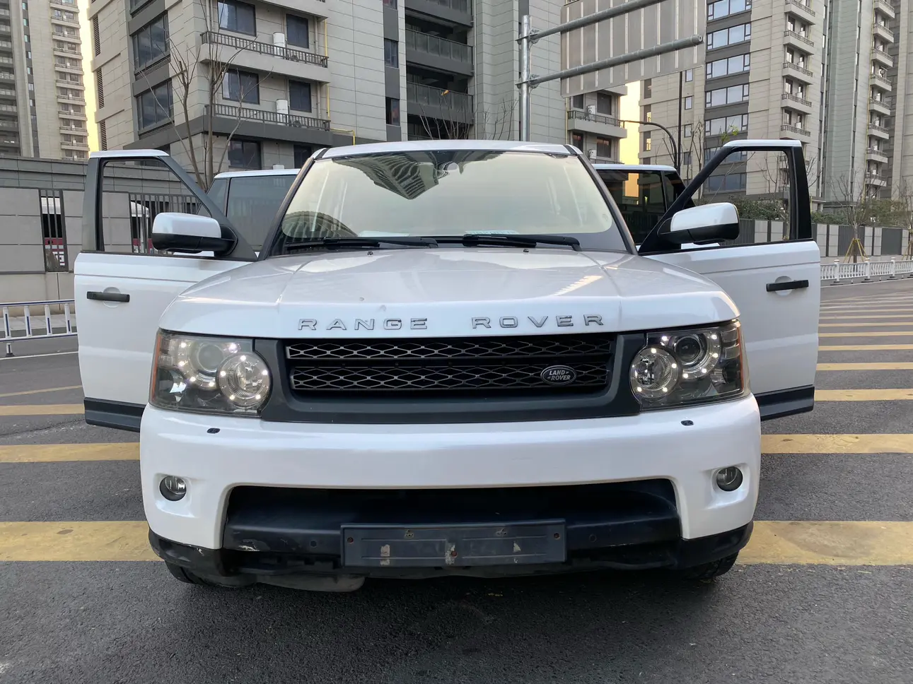 Land Rover Range Rover Sport  из Китая