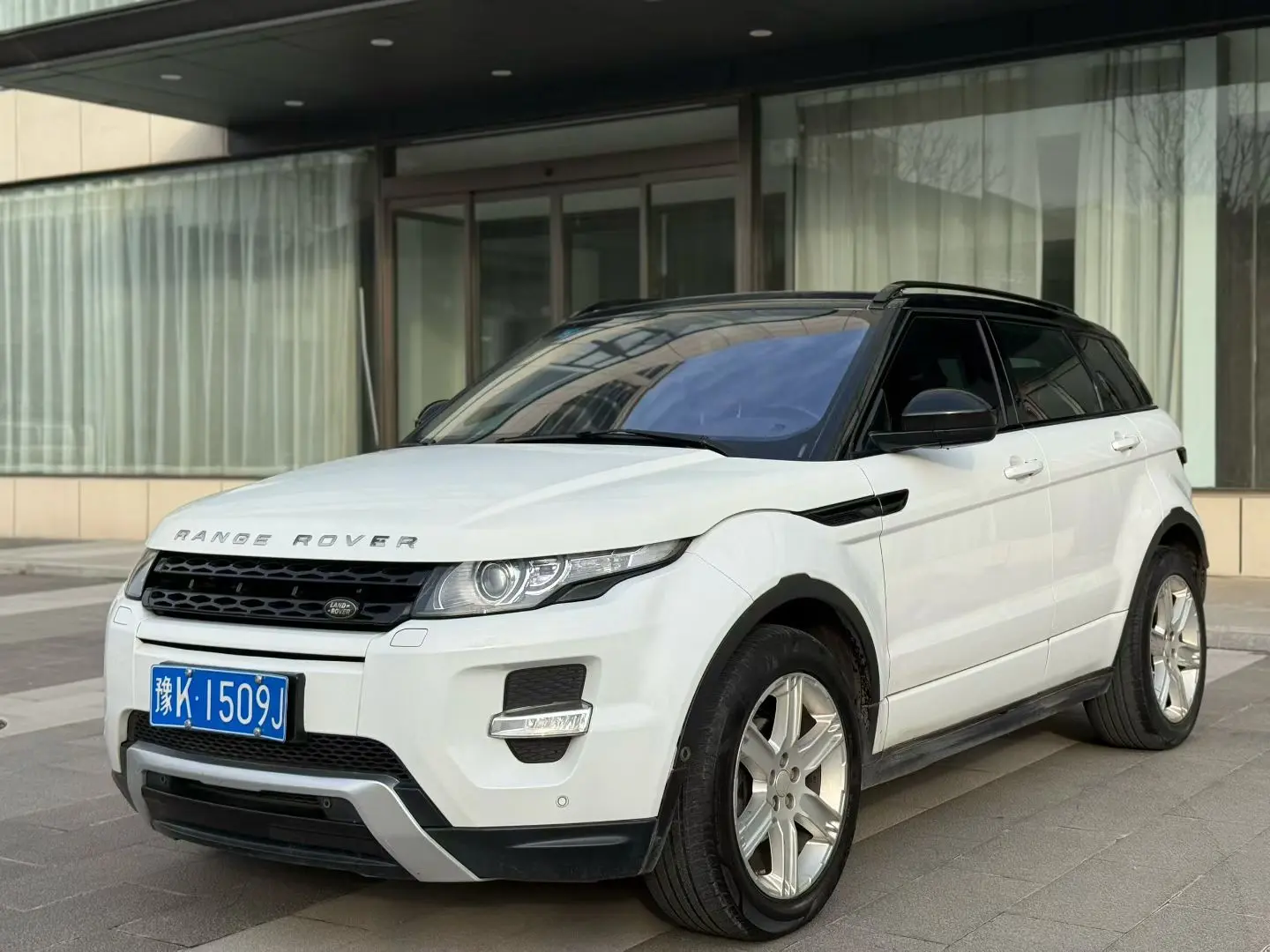 Land Rover Range Rover Evoque  из Китая