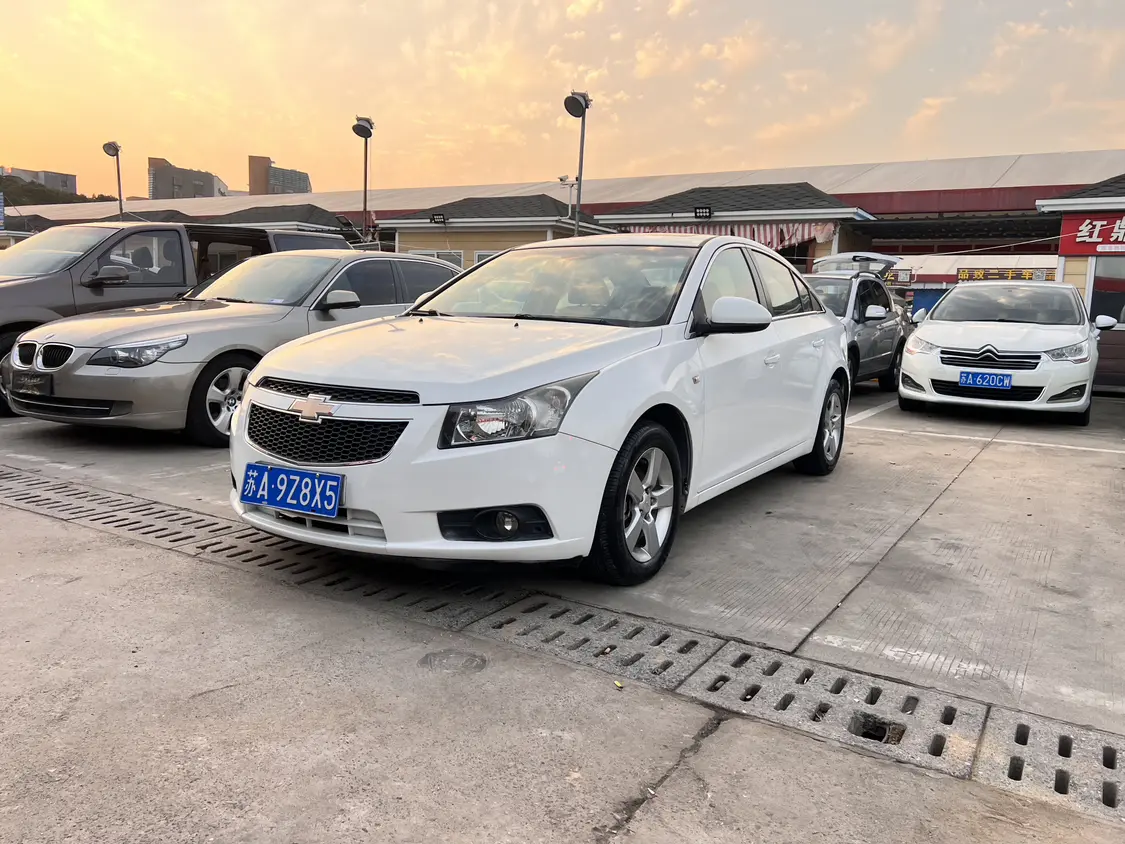 Chevrolet Monza (Cruze)  из Китая