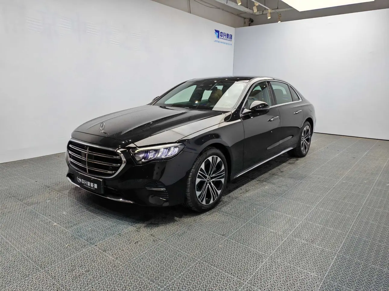 Mercedes-Benz E-Class PHEV  из Китая