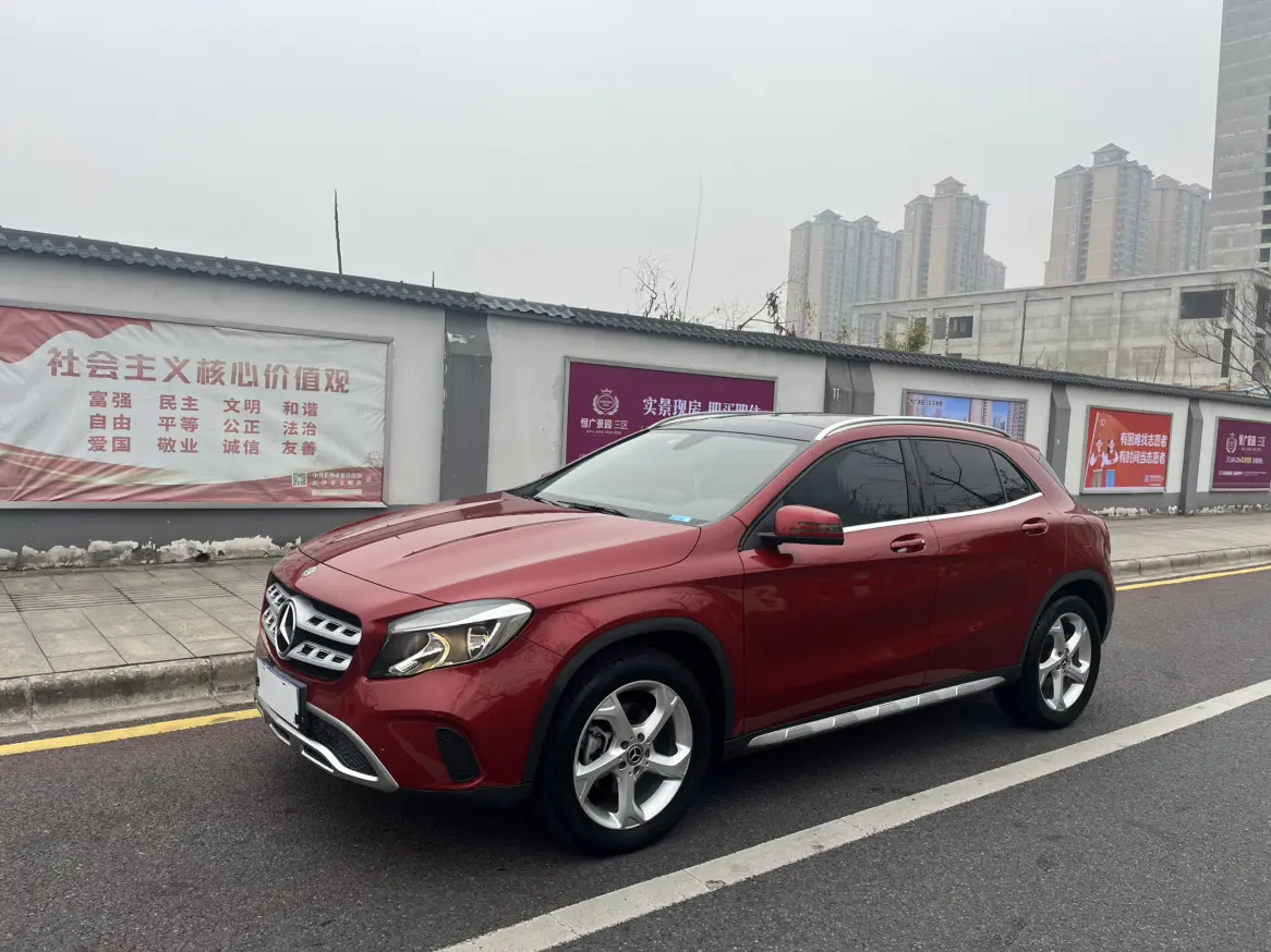 Mercedes-Benz GLA  из Китая