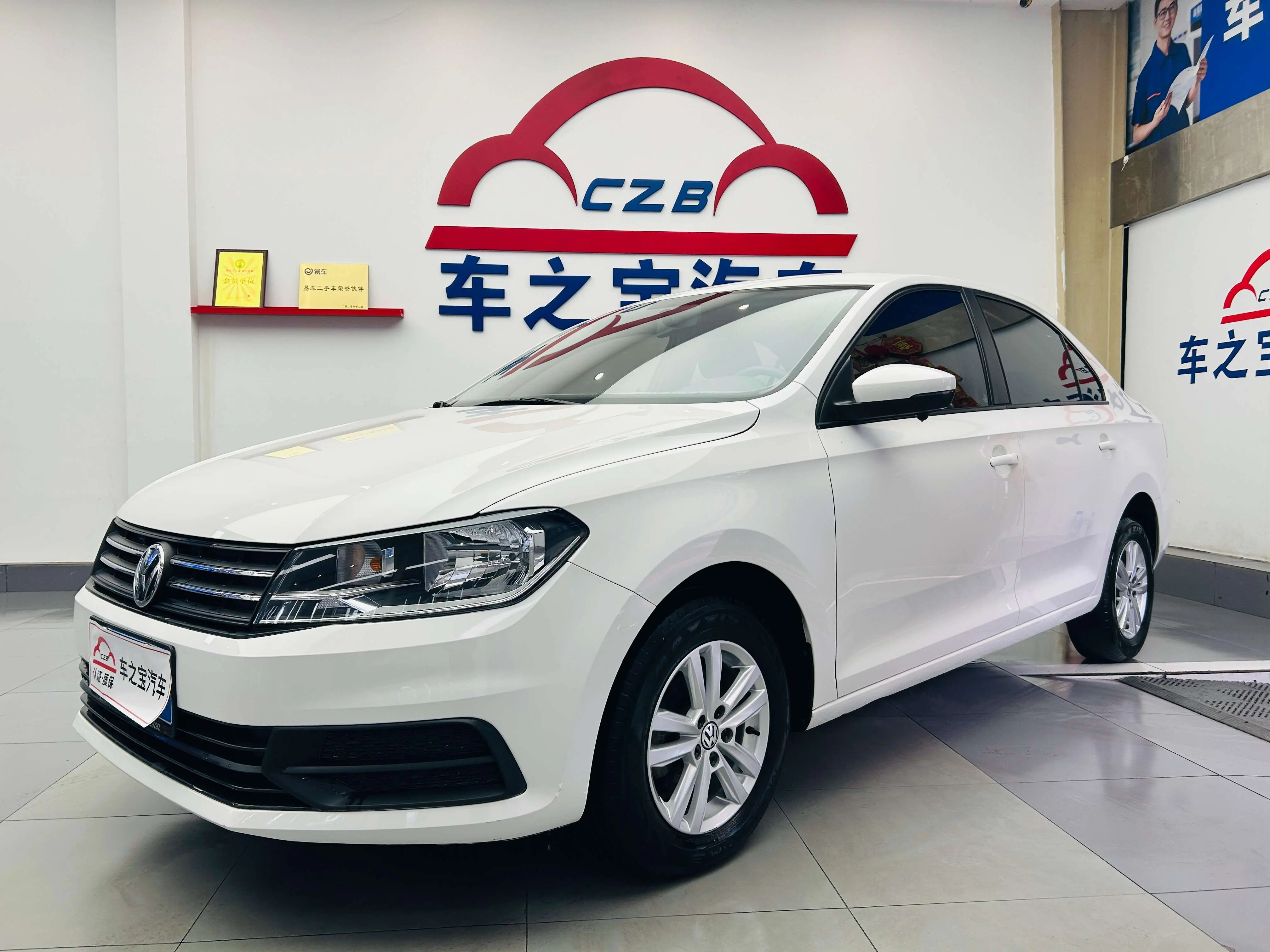 Volkswagen Santana  из Китая