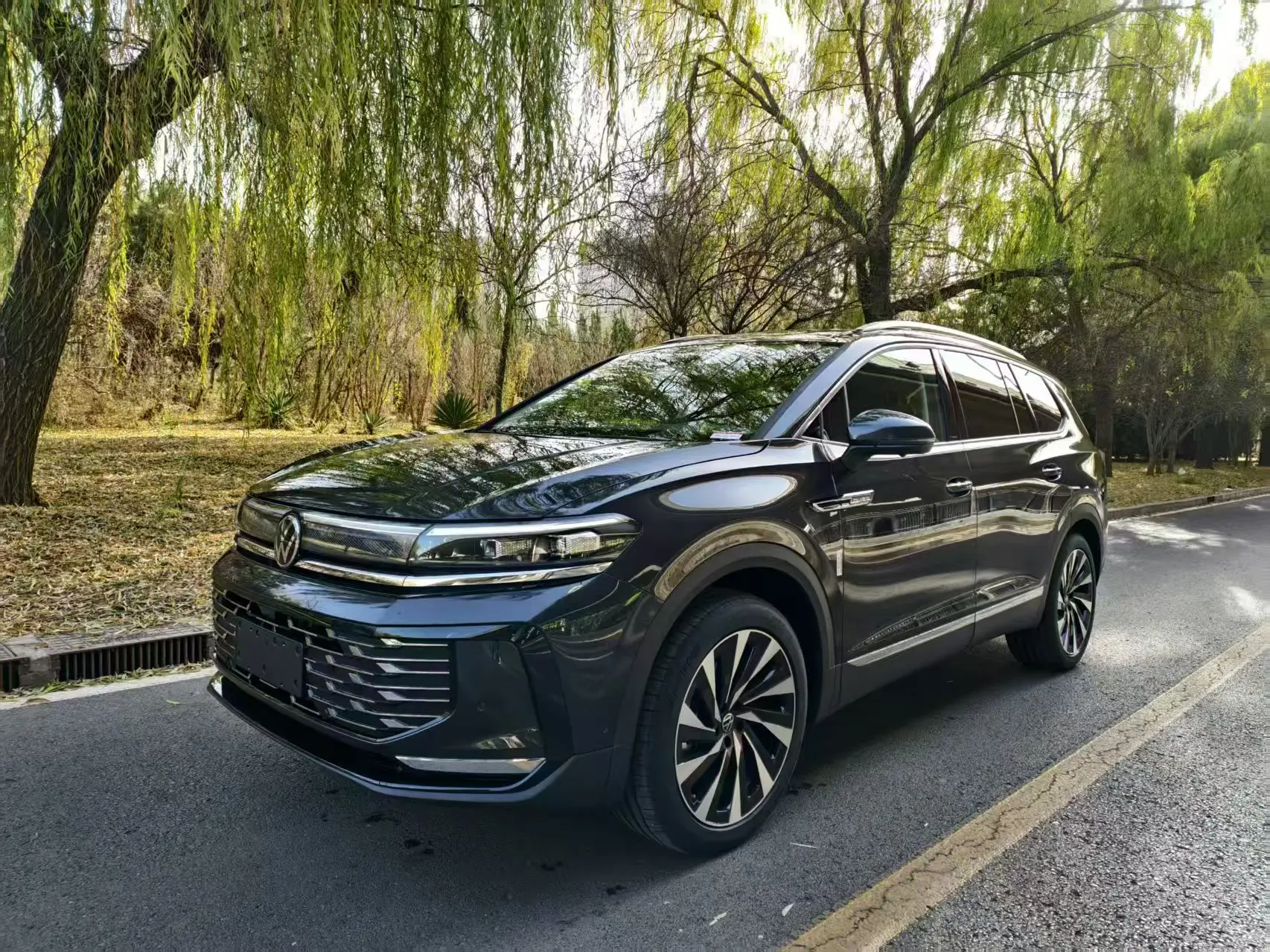 Volkswagen Talagon (Lan Jing)  из Китая