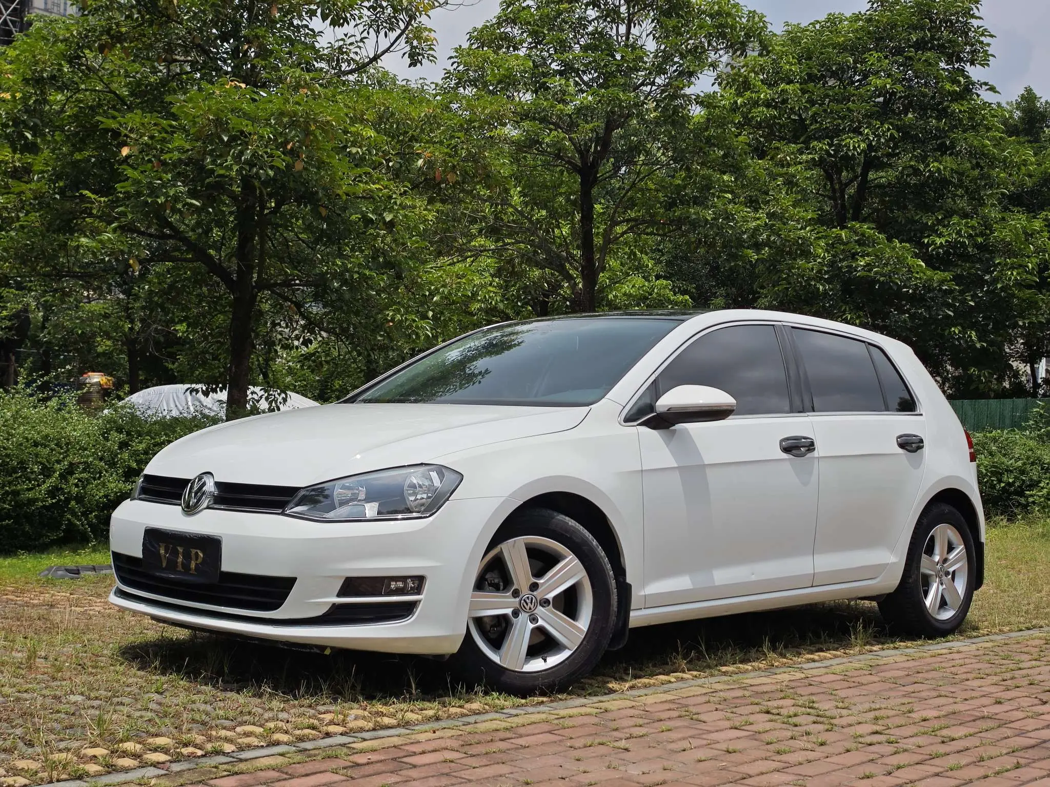 Volkswagen Golf  из Китая