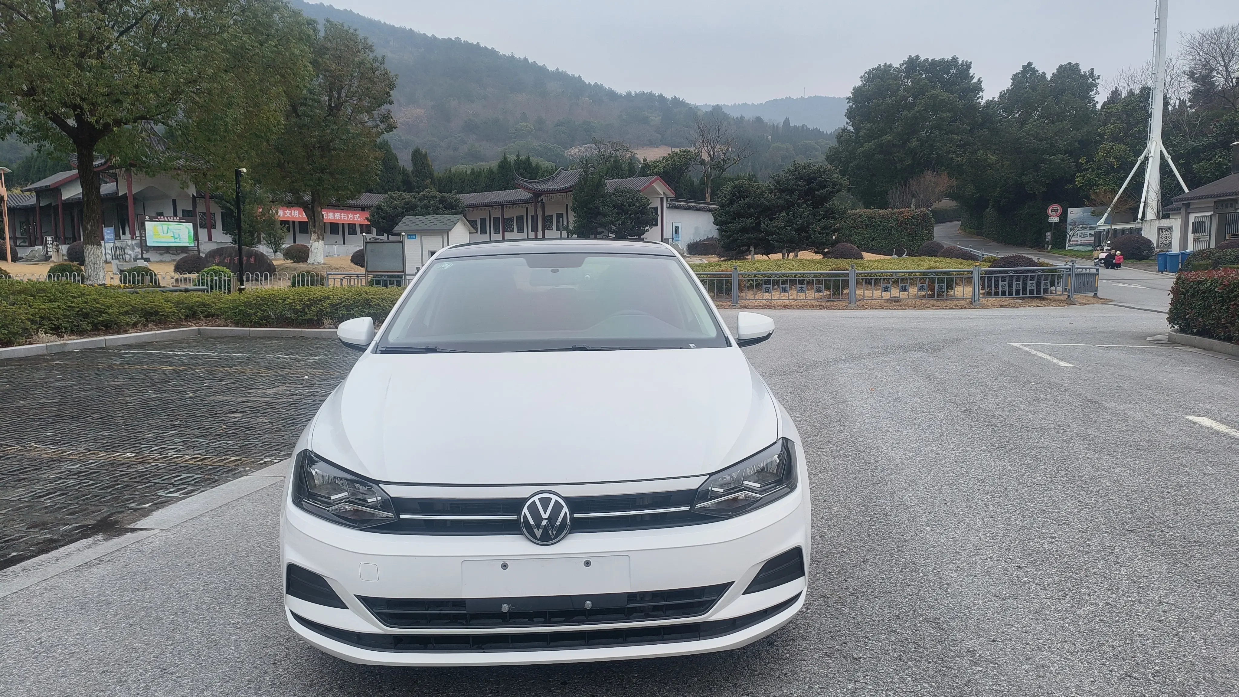 Volkswagen Polo  из Китая