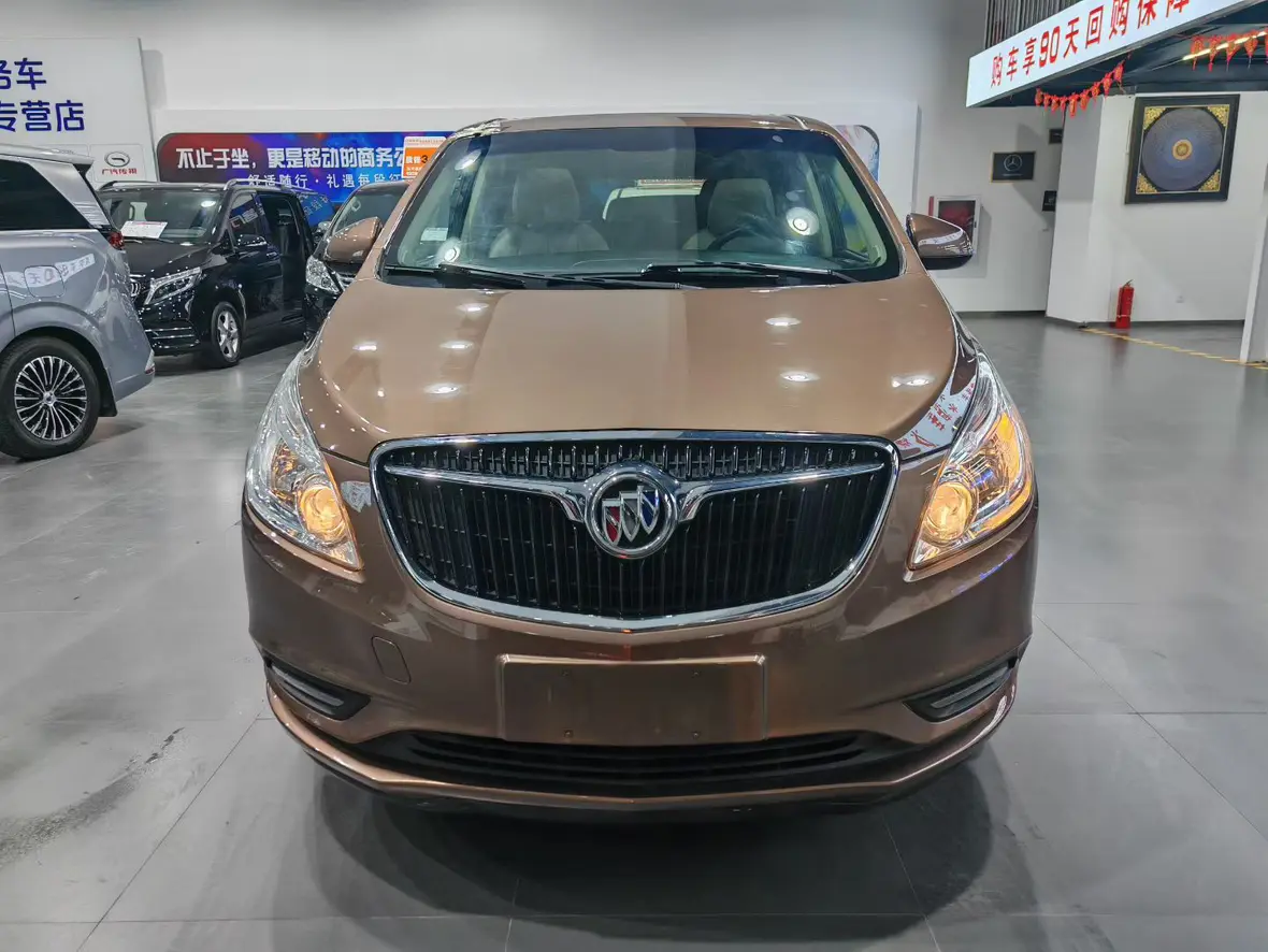 Buick GL8  из Китая