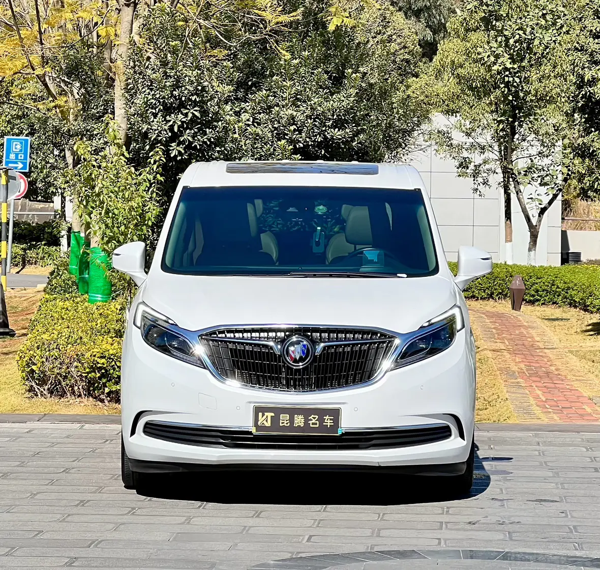 Buick GL8  из Китая