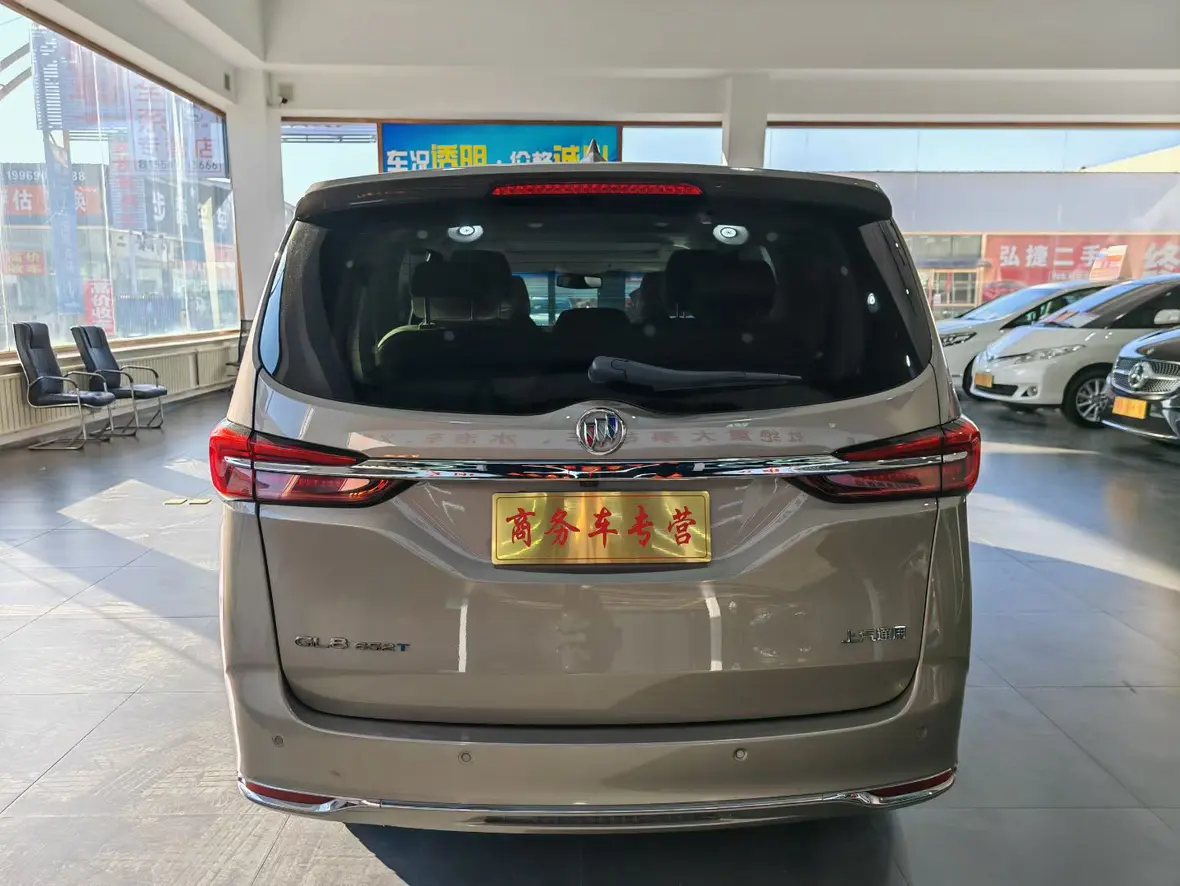 Buick GL8  из Китая