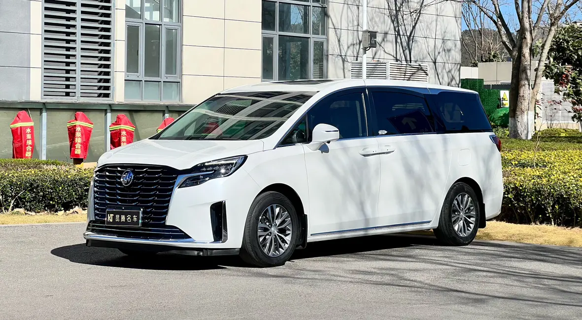 Buick GL8  из Китая