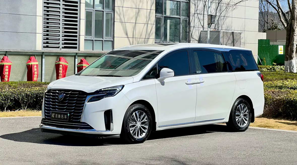 Buick GL8  из Китая