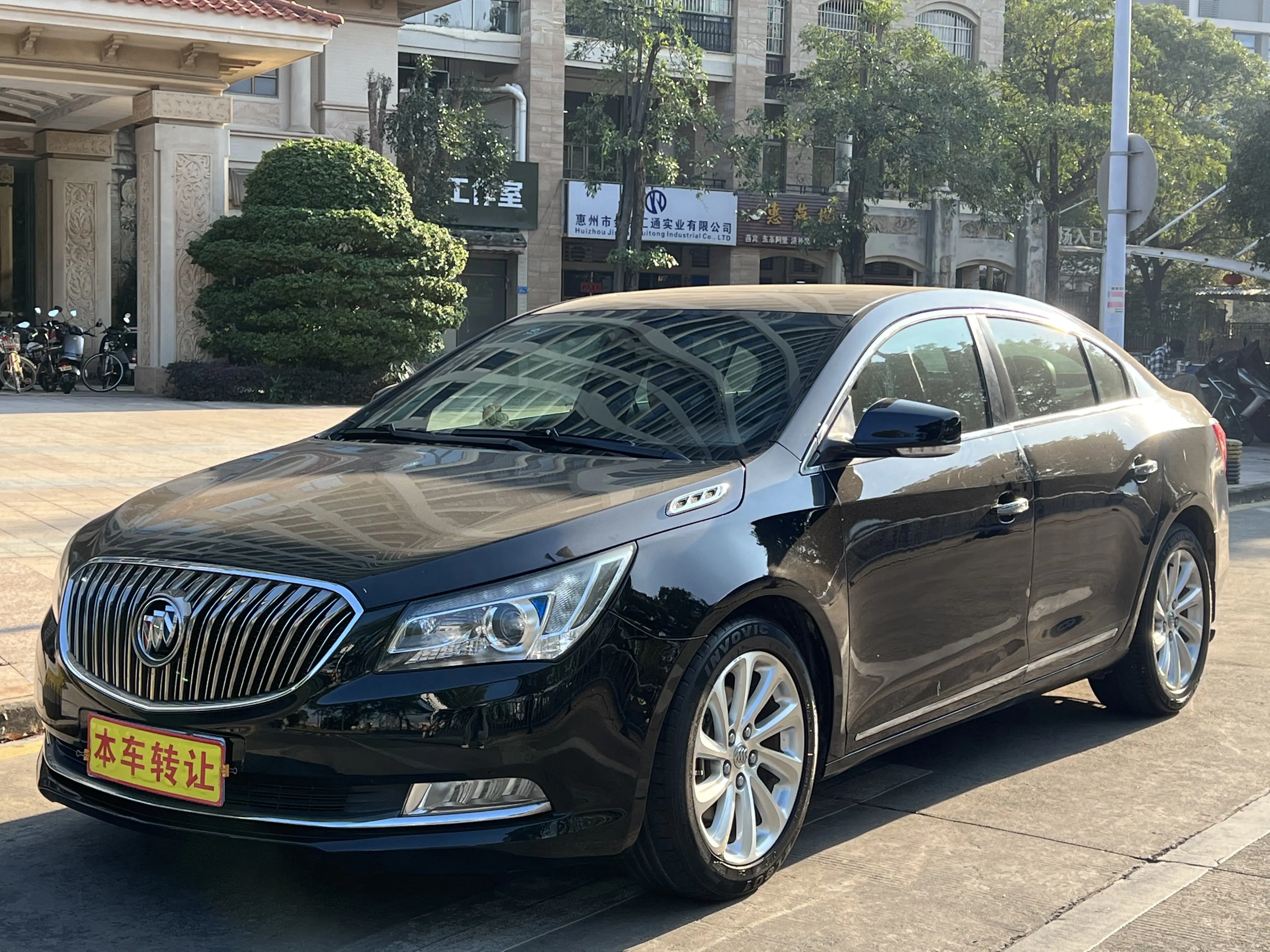 Buick LaCrosse  из Китая