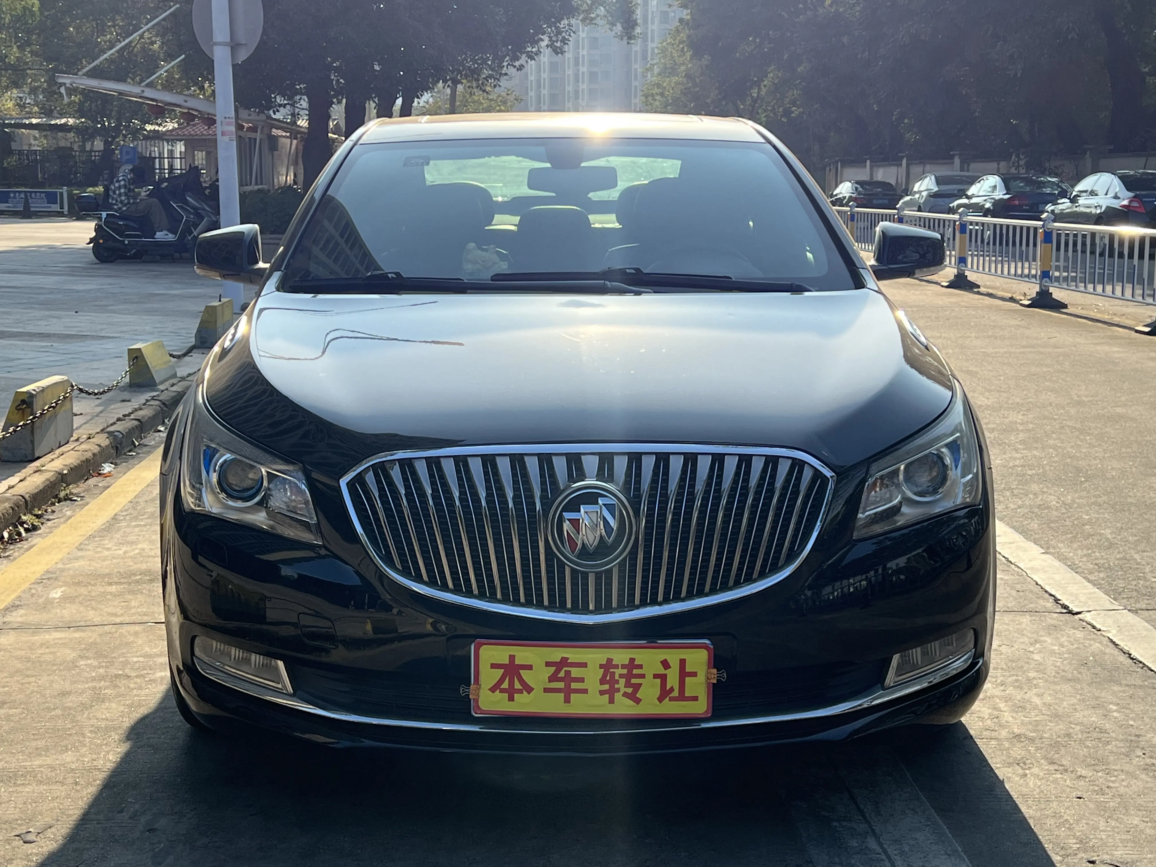 Buick LaCrosse  из Китая