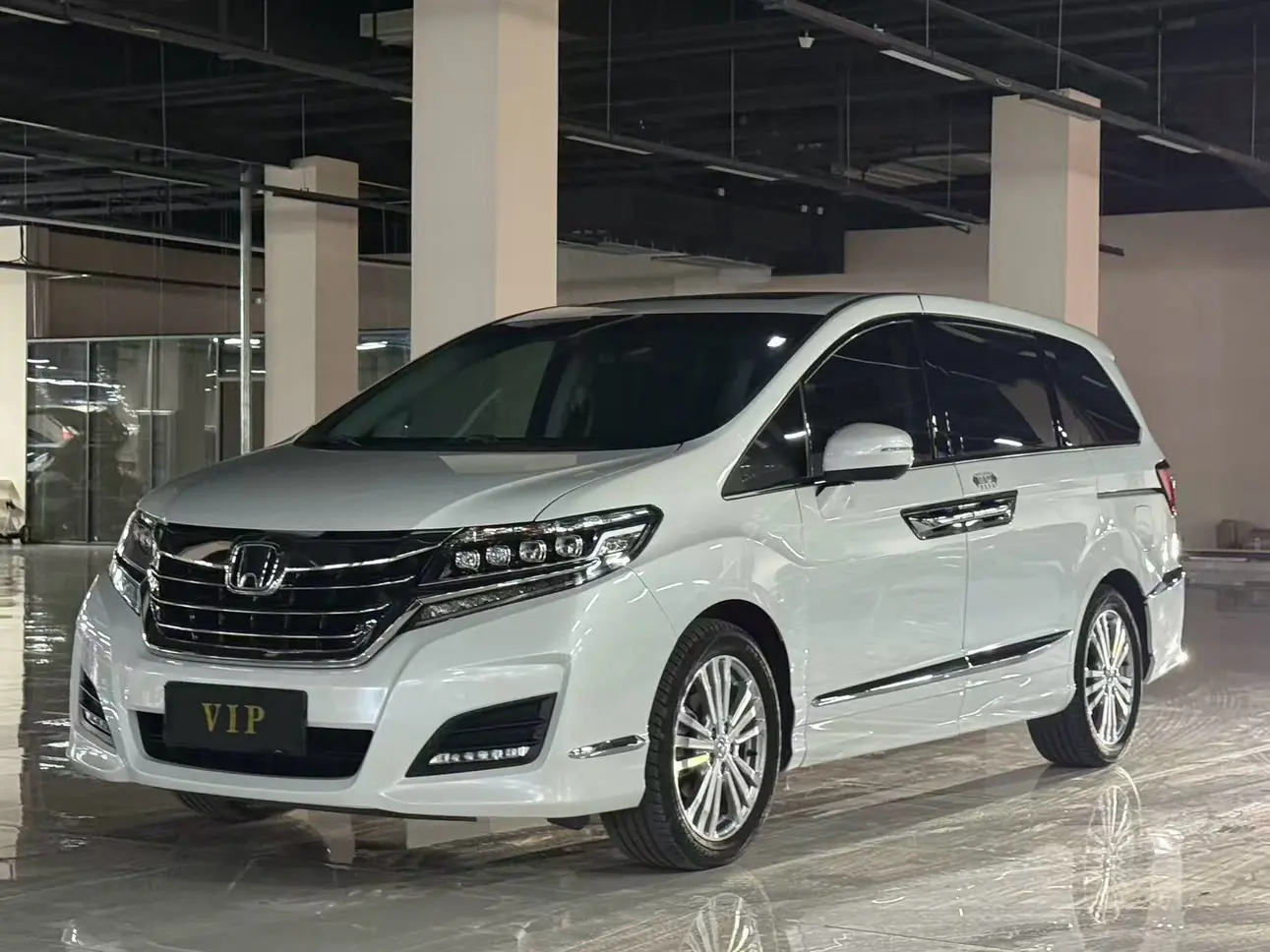 Honda Elysion (Alison)  из Китая