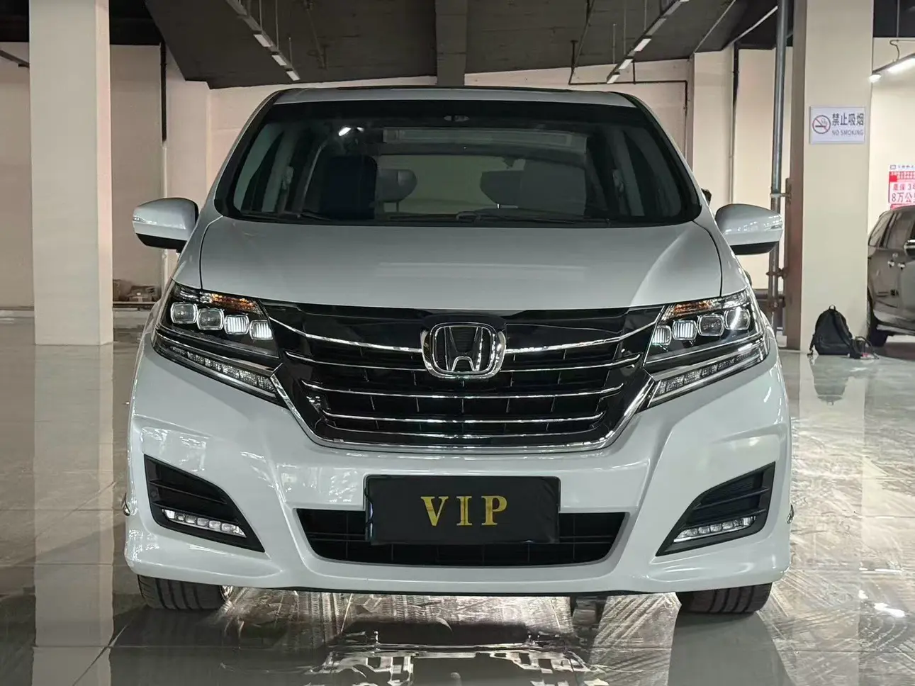 Honda Elysion (Alison)  из Китая