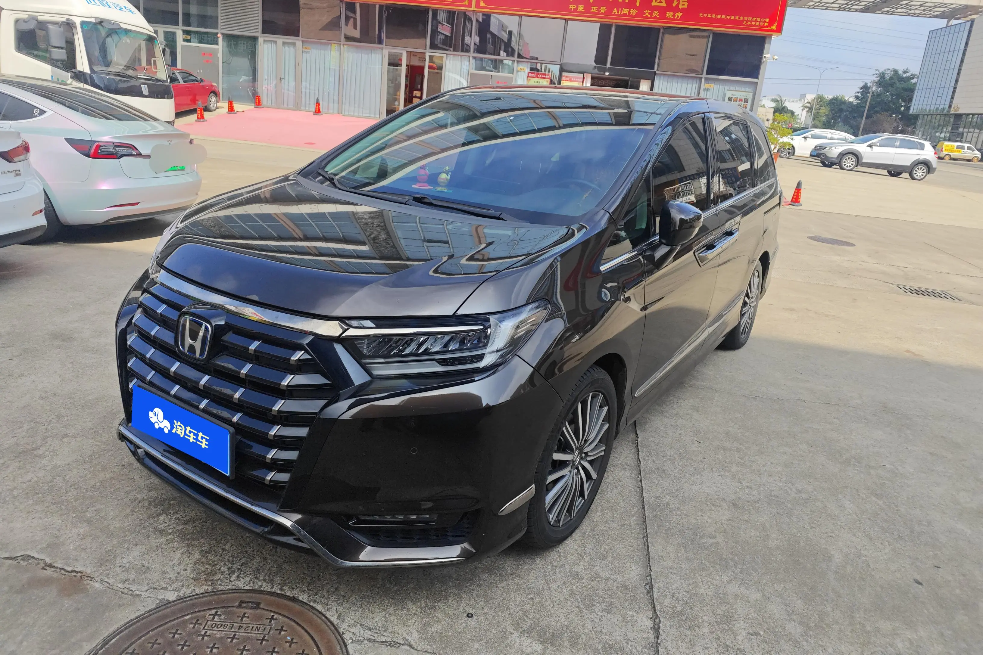 Honda Elysion (Alison)  из Китая