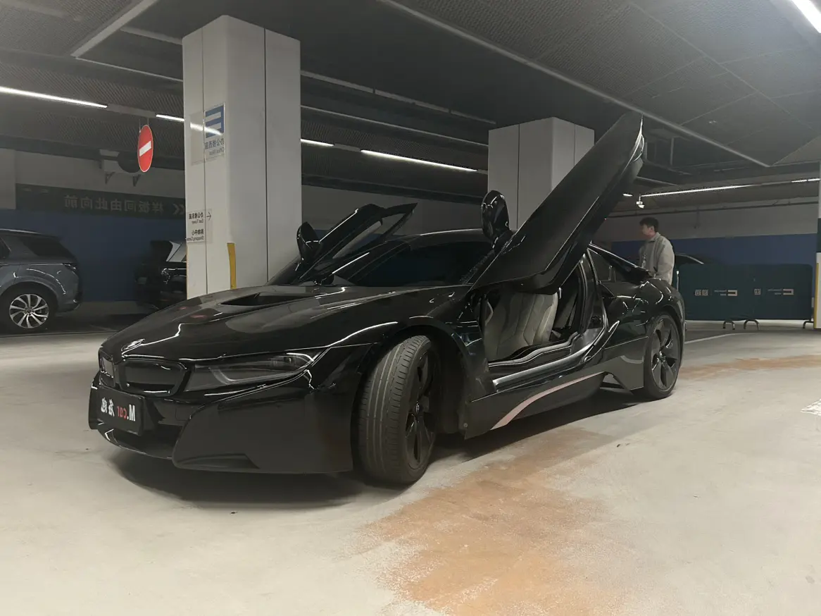 BMW i8  из Китая