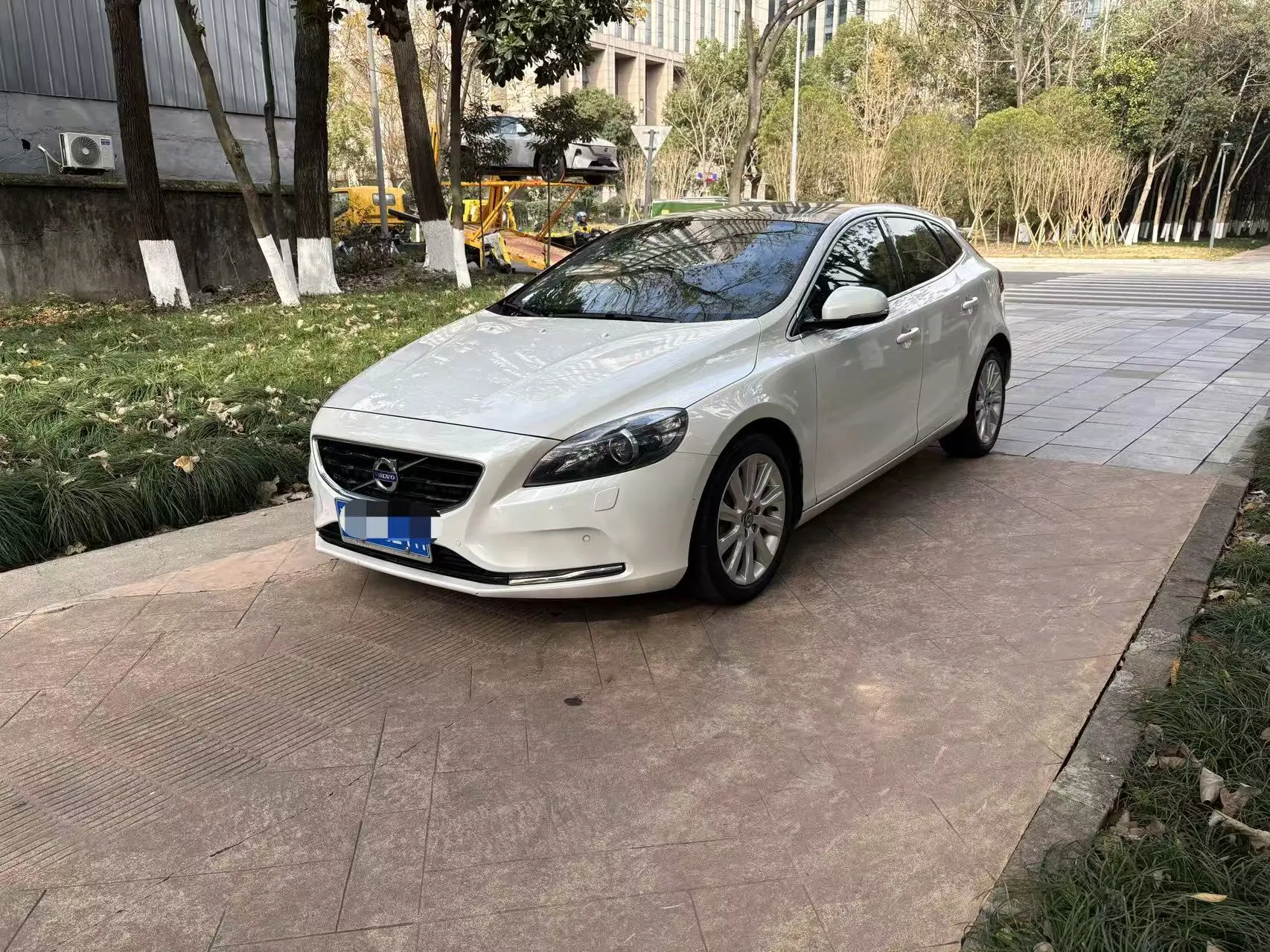 Volvo V40  из Китая