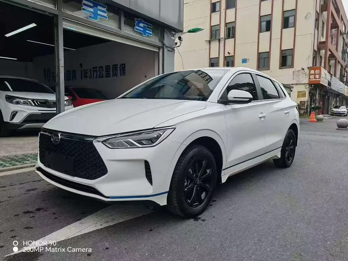 BYD e2  из Китая