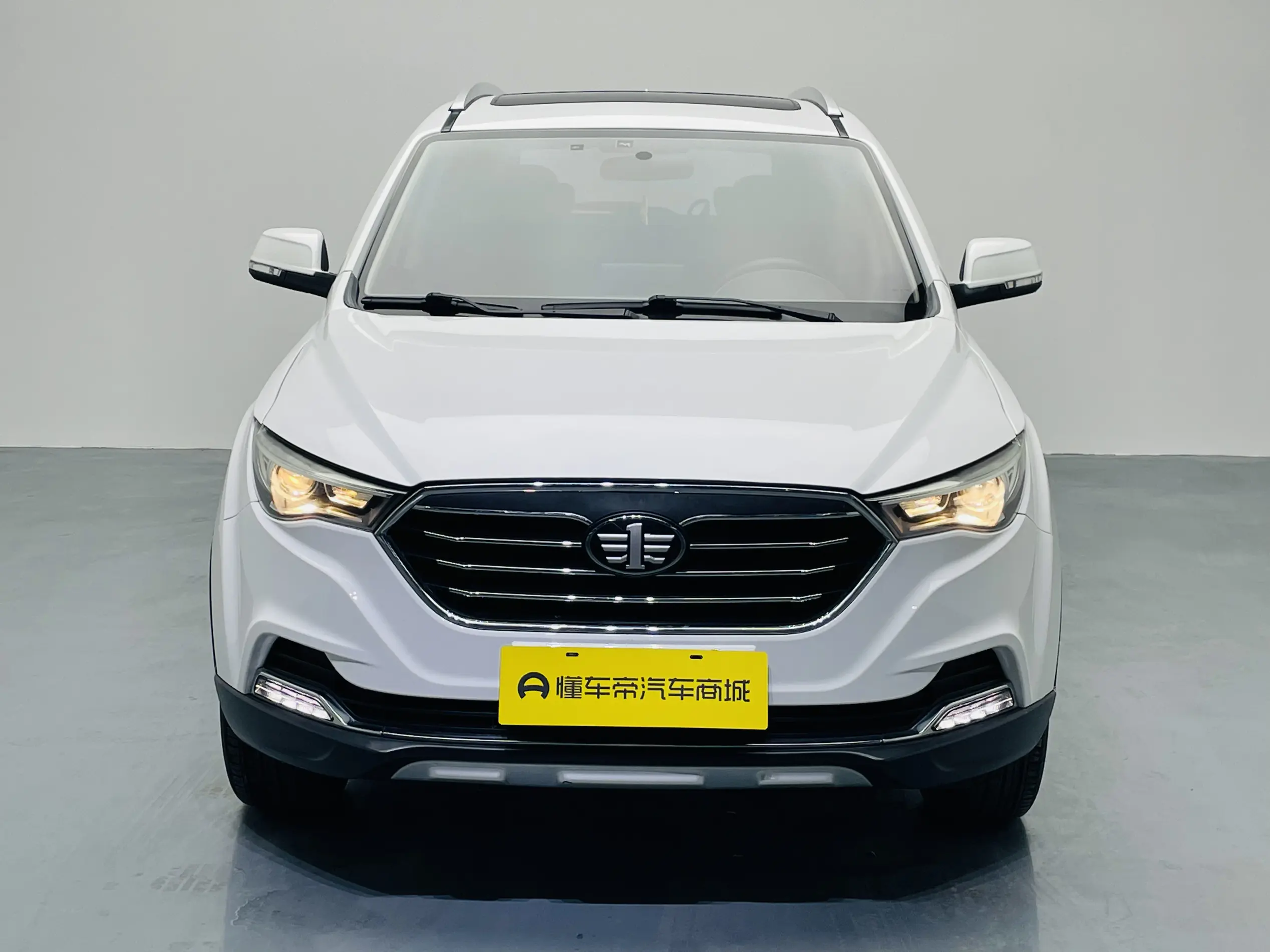 FAW Bestune X40 (Besturn X40)  из Китая