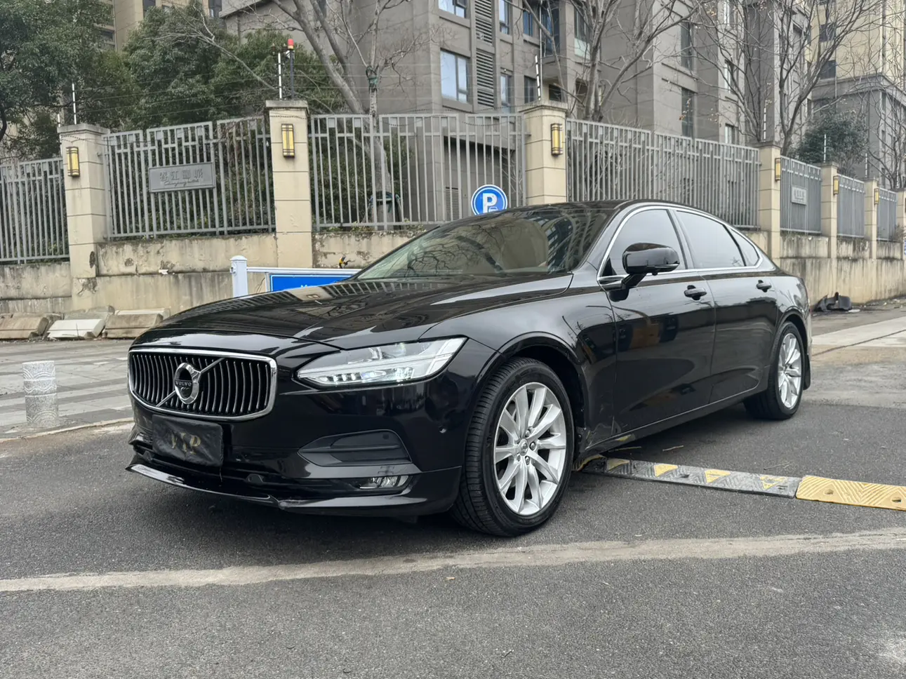 Volvo S90  из Китая