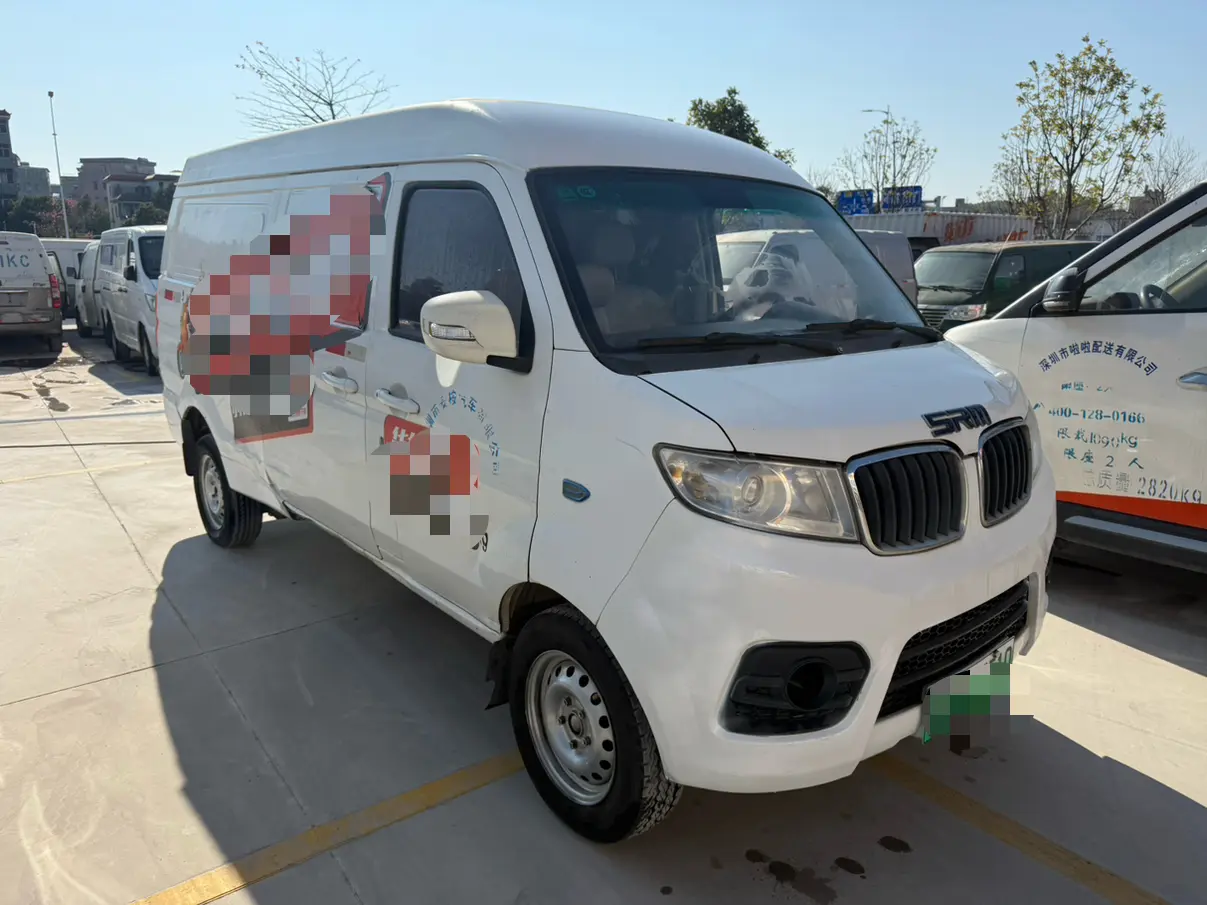 Xinyuan Automobile Good Luck No. 1  из Китая