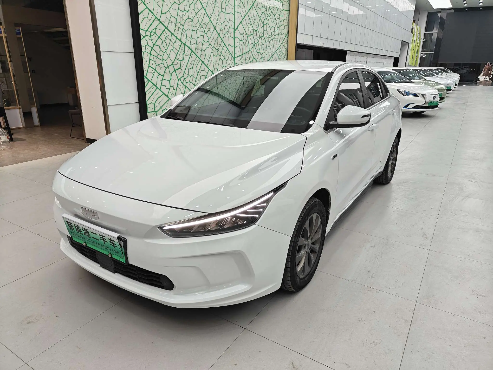 Geely Geometry A  из Китая