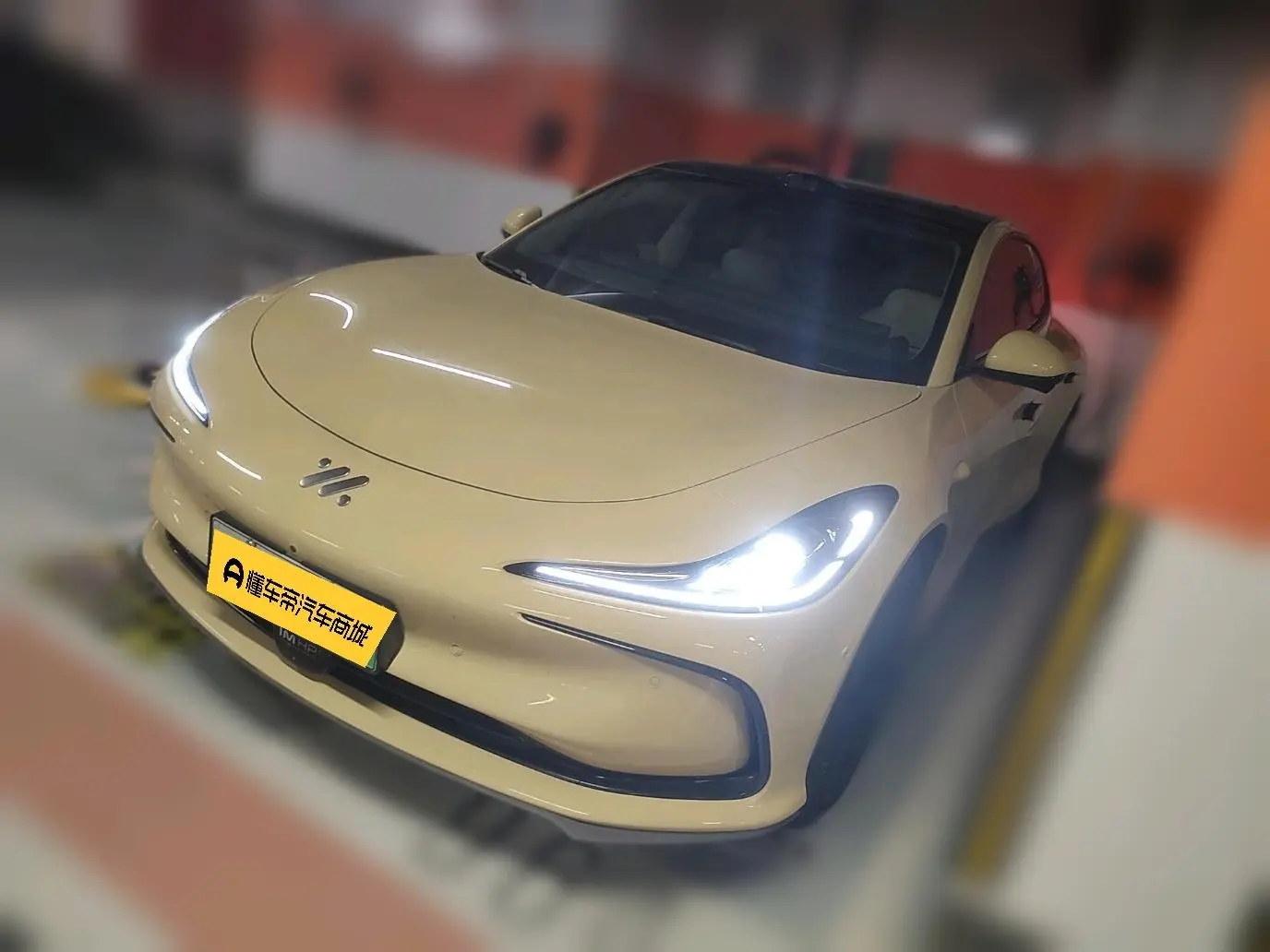 Zhiji L6  из Китая