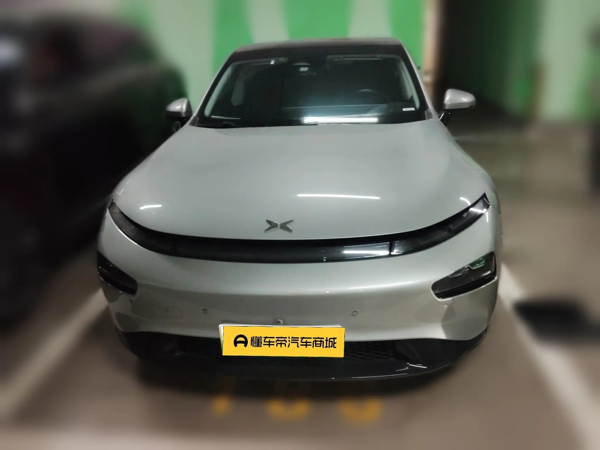 Xpeng P7  из Китая