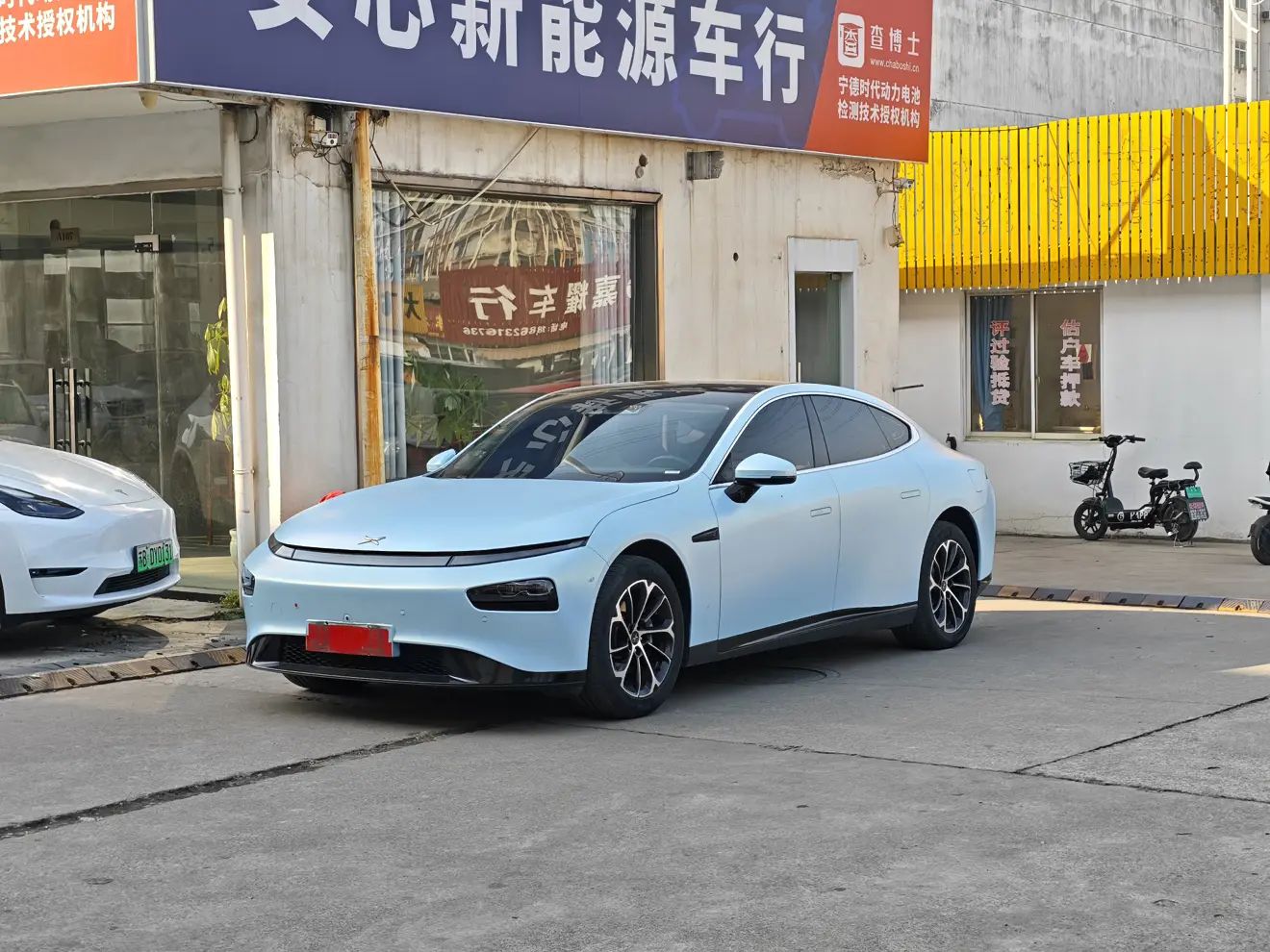 Xpeng P7  из Китая