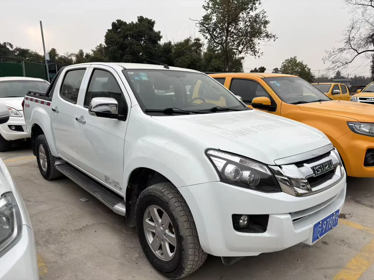 Isuzu D-MAX  из Китая