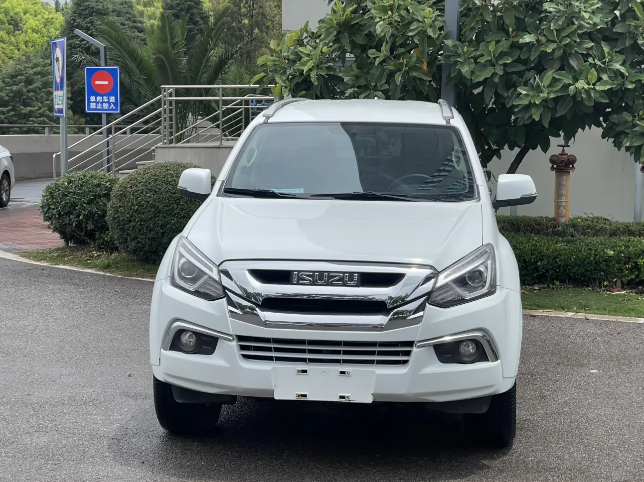 Isuzu Mu-X Shepherd  из Китая