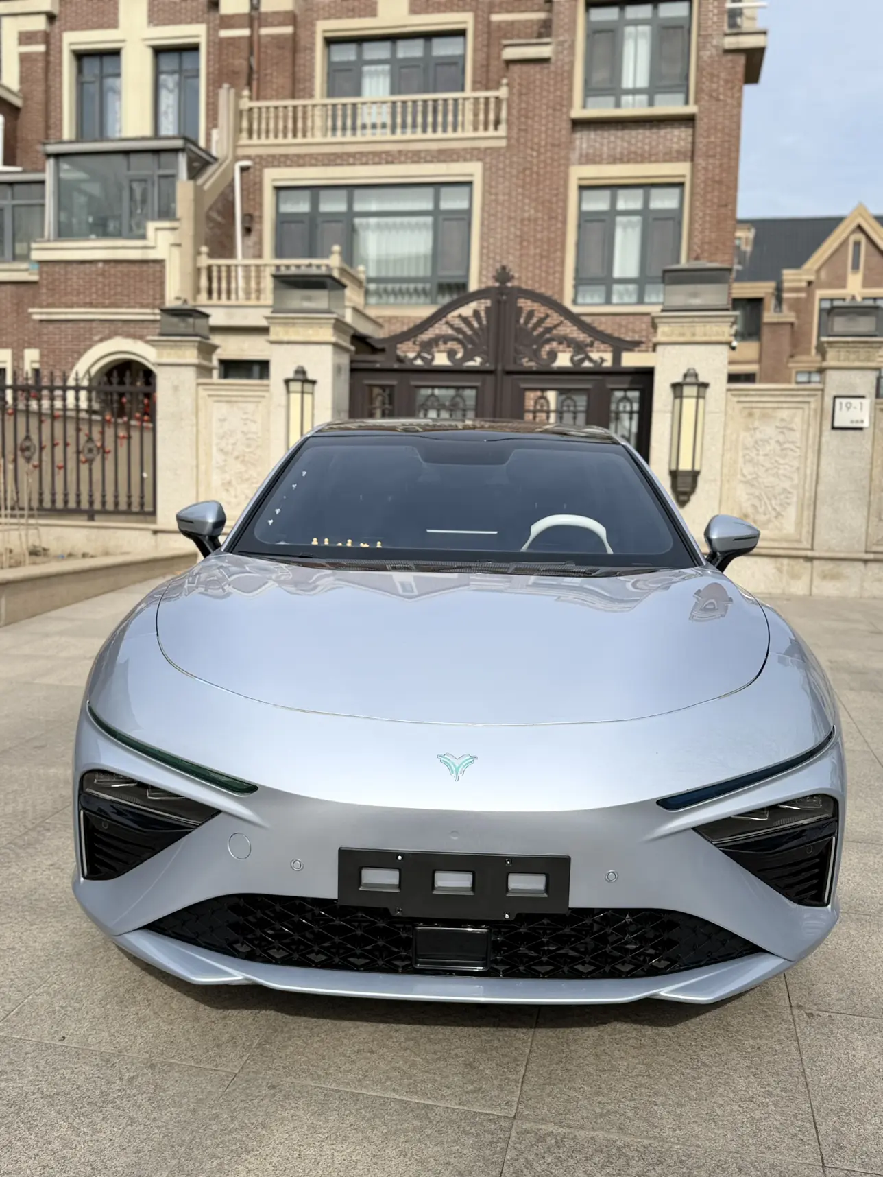 NETA Nezha S  из Китая