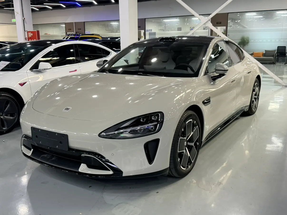 Xiaomi car Xiaomi SU7  из Китая