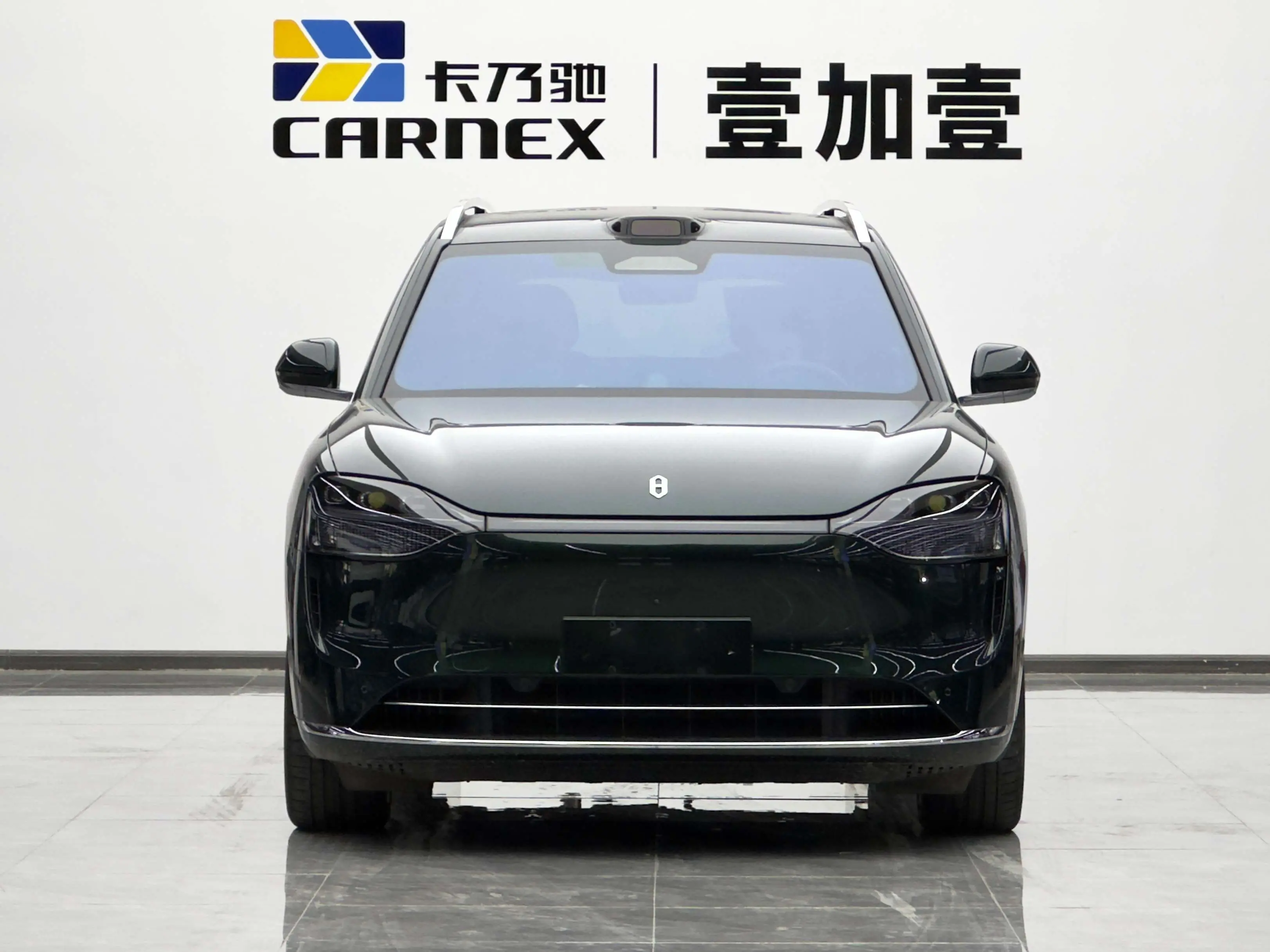 AITO M9 (Wenjie M9)  из Китая