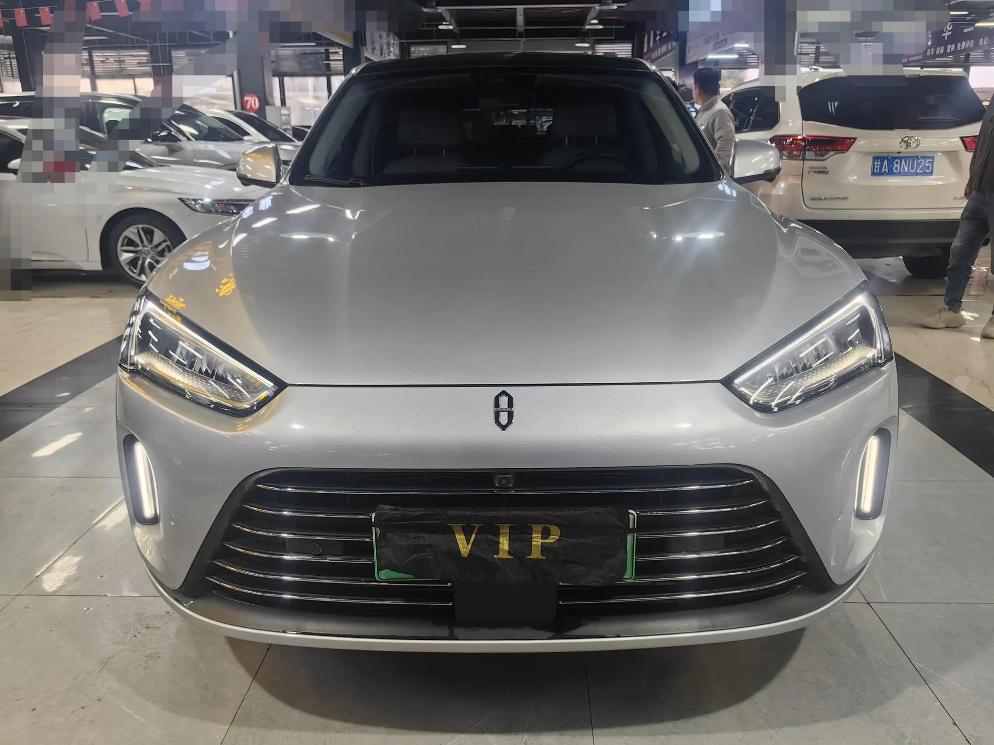 AITO M5 (Wenjie M5)  из Китая