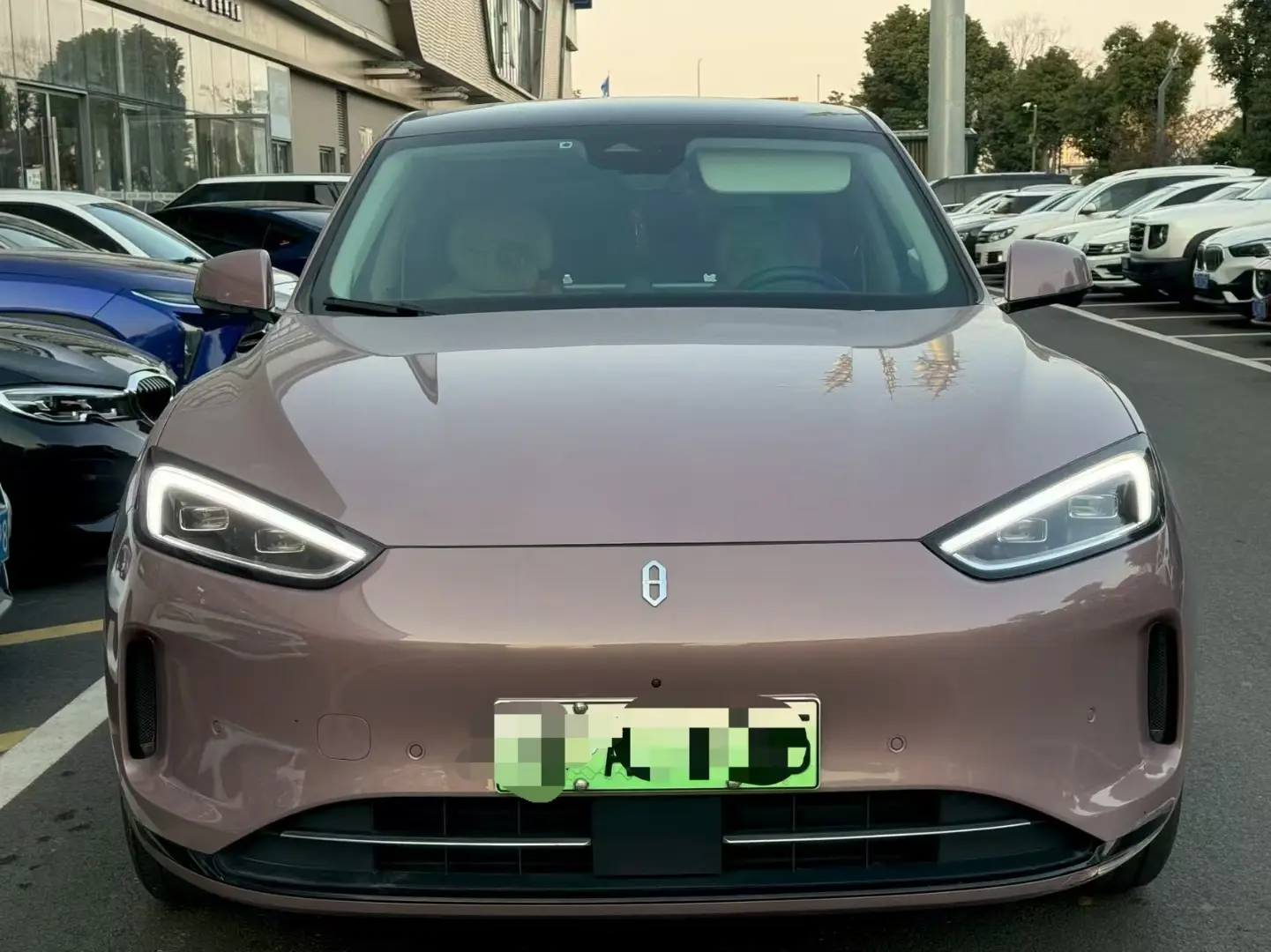 AITO M5 (Wenjie M5)  из Китая