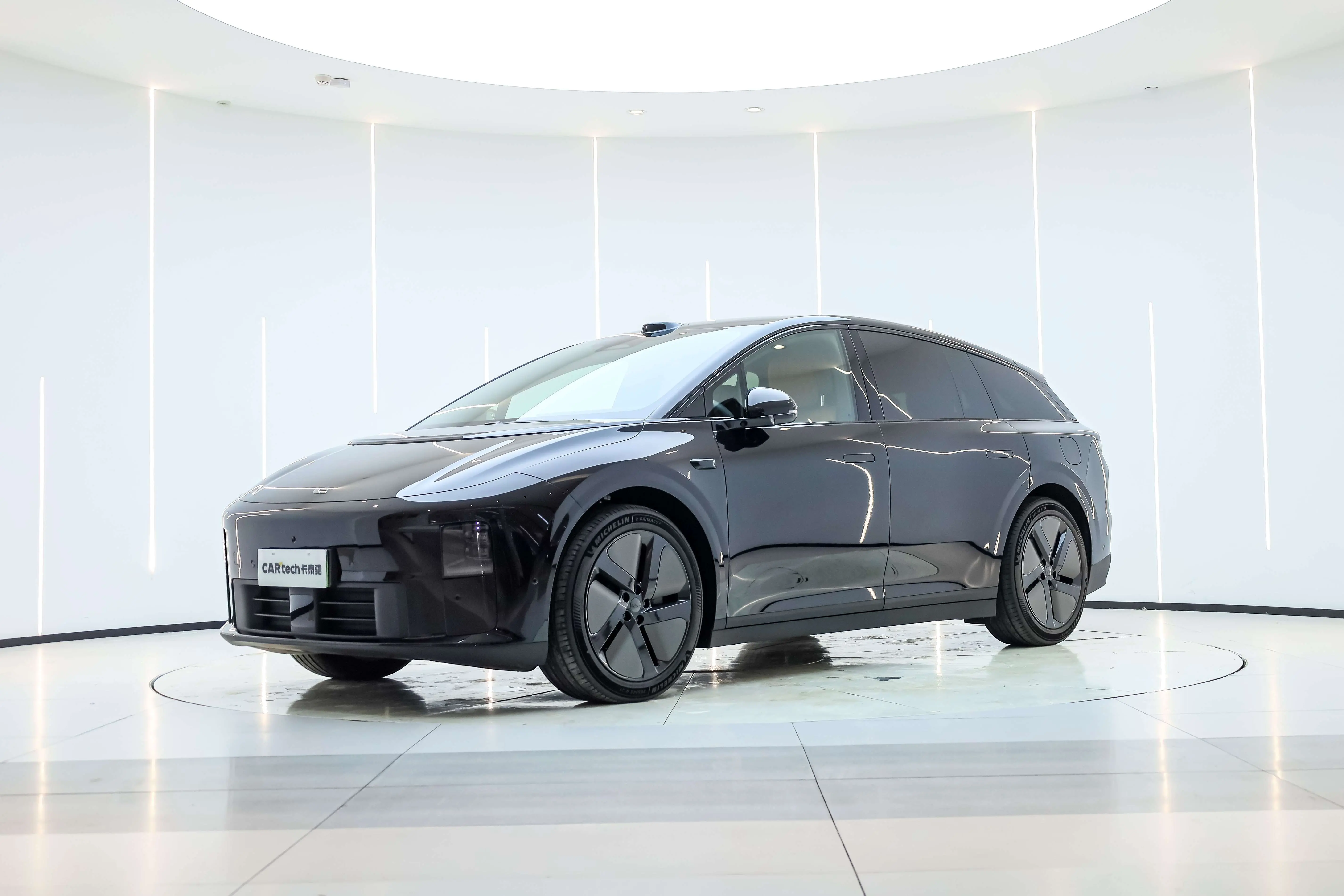 Li Ideal i6  из Китая