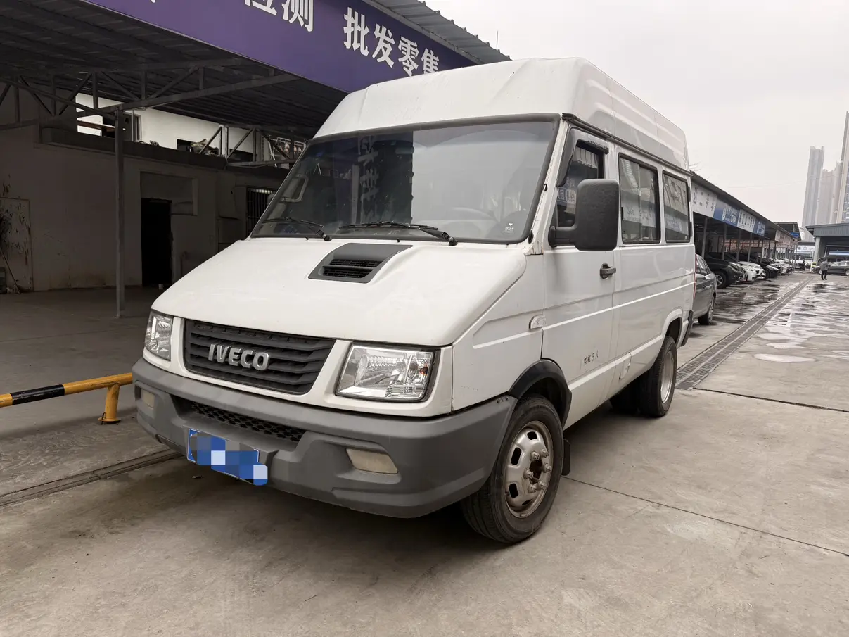 Iveco proud  из Китая