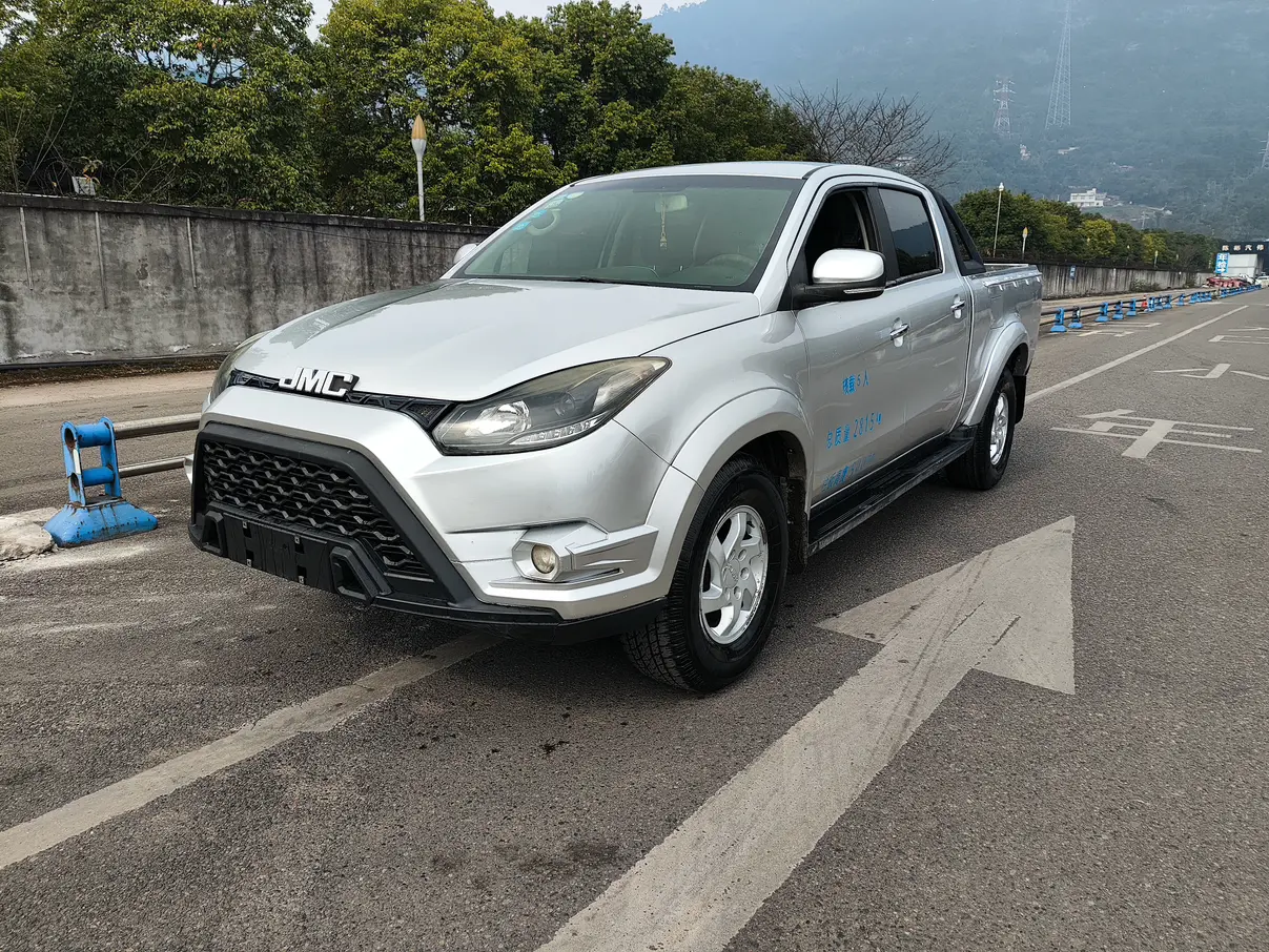 Jiangling Domain Tiger 5  из Китая