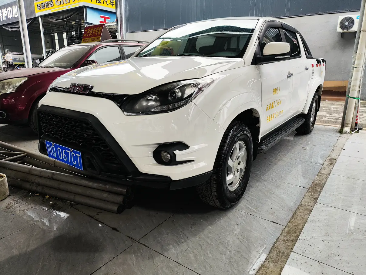 Jiangling Domain Tiger 7  из Китая